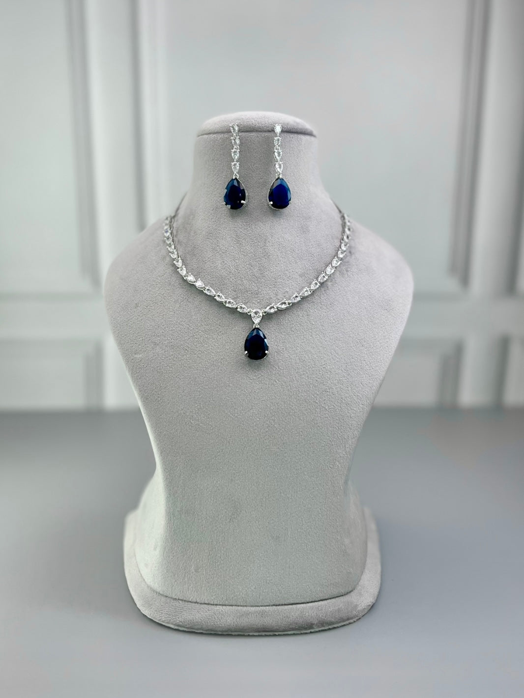 Lucy Sapphire Blue AD Necklace Set