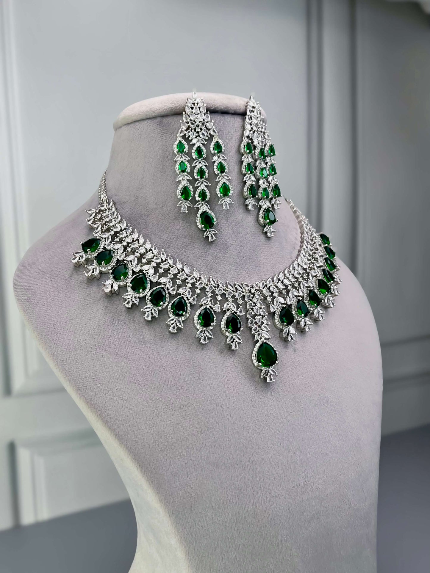 Kylie AD Necklace Set