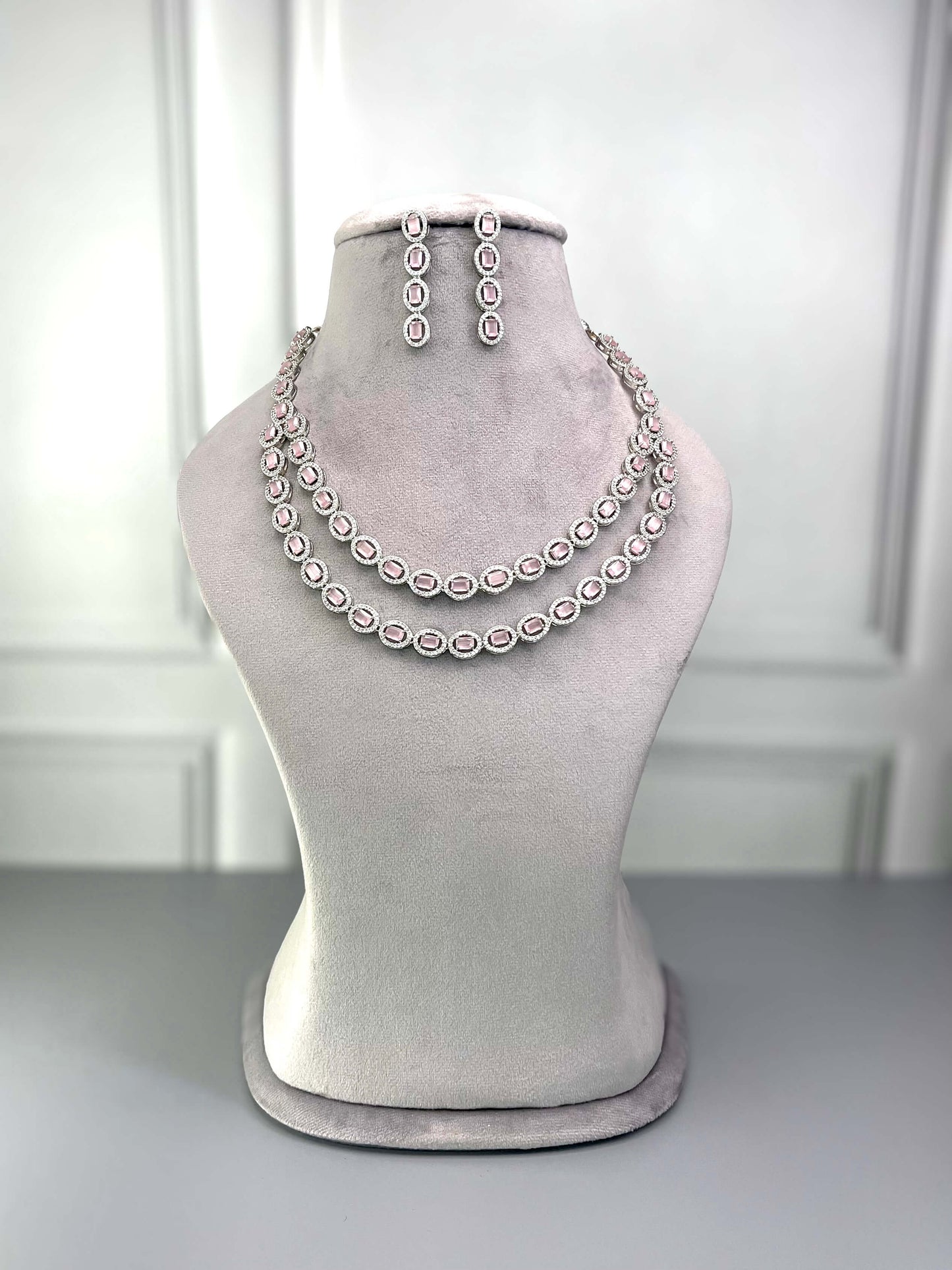 Olivia AD Necklace Set
