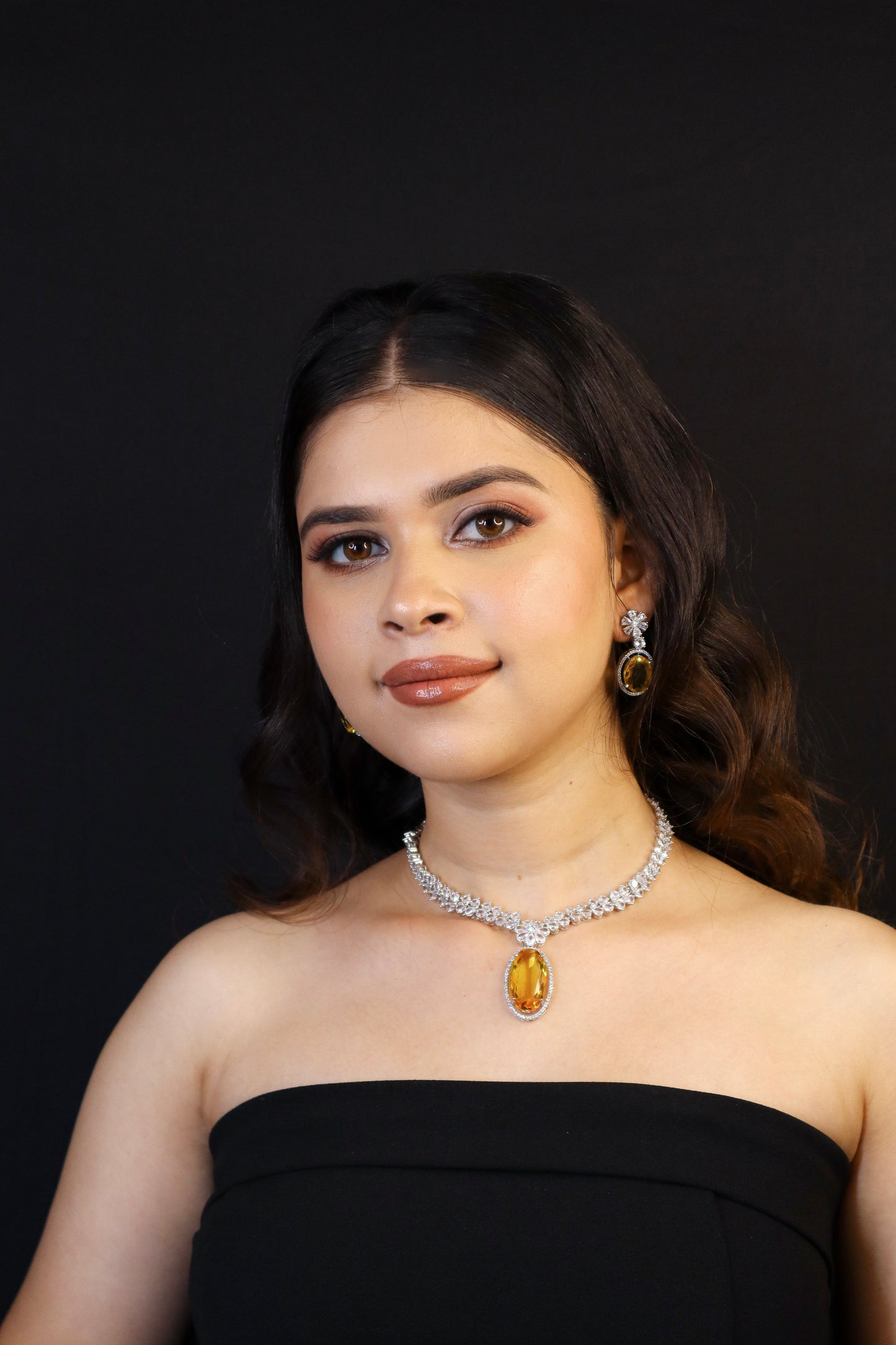 Sara AD Necklace Set