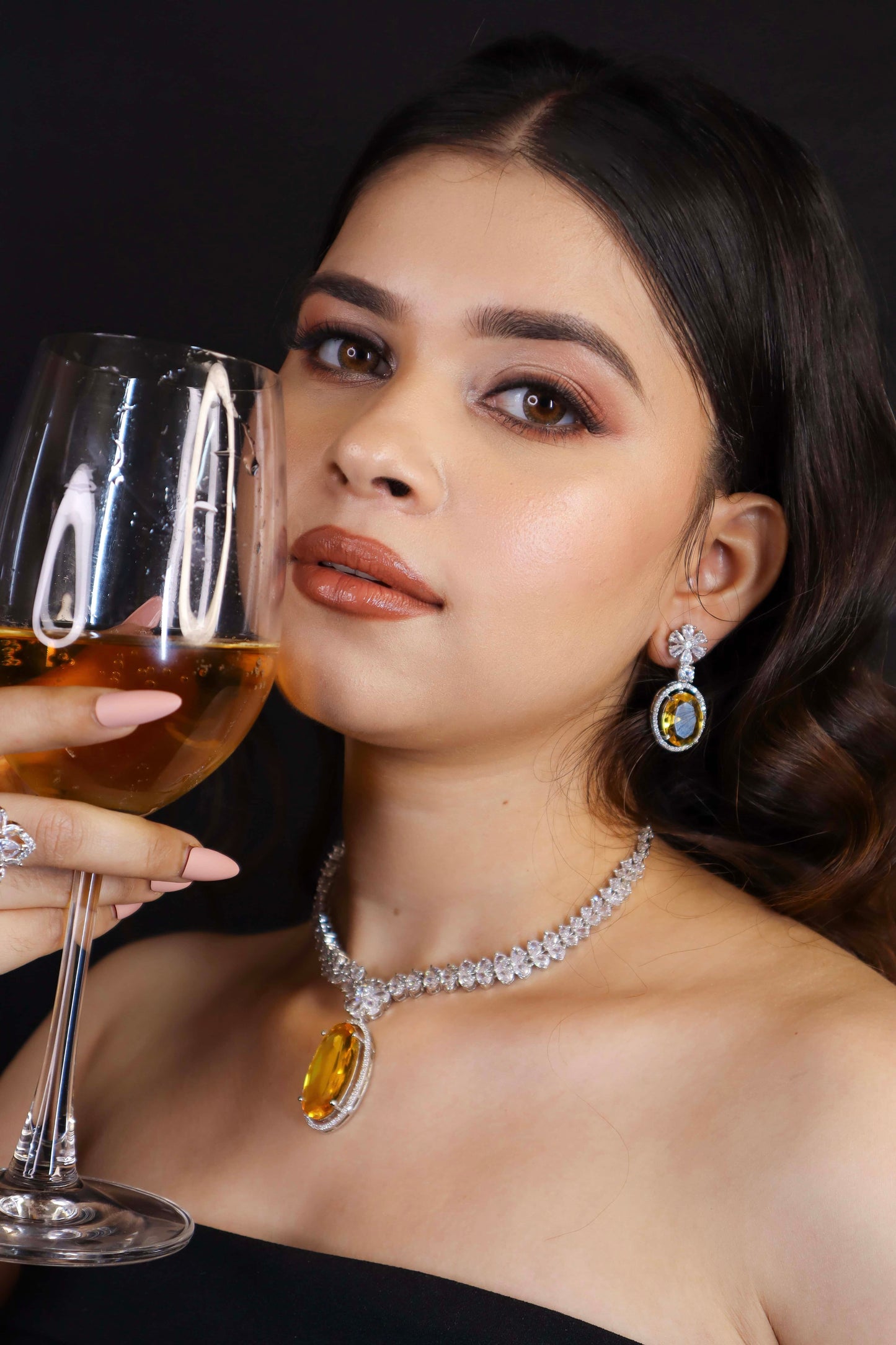 Sara AD Necklace Set