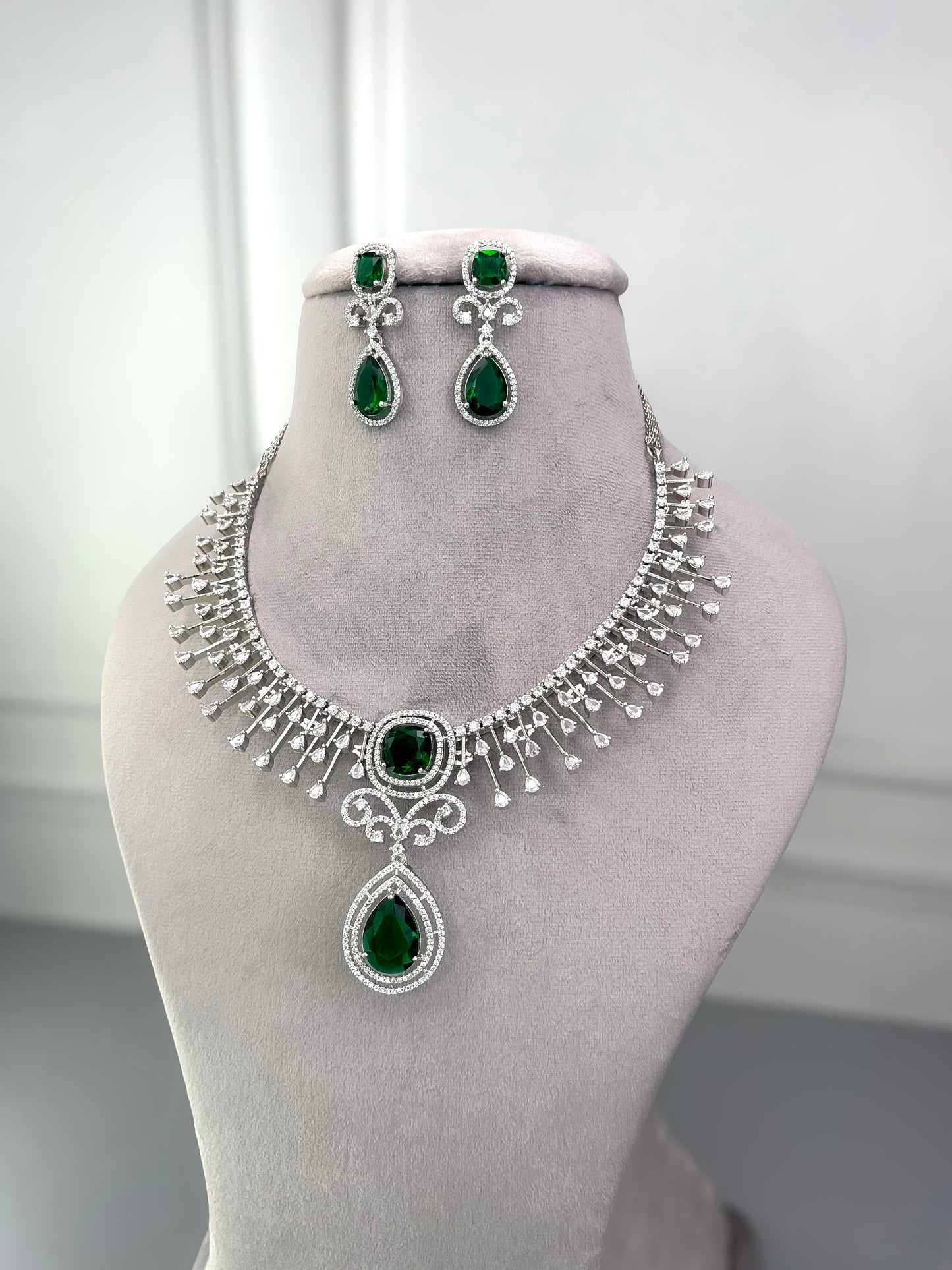 Audrey Emerald Green AD Necklace Set