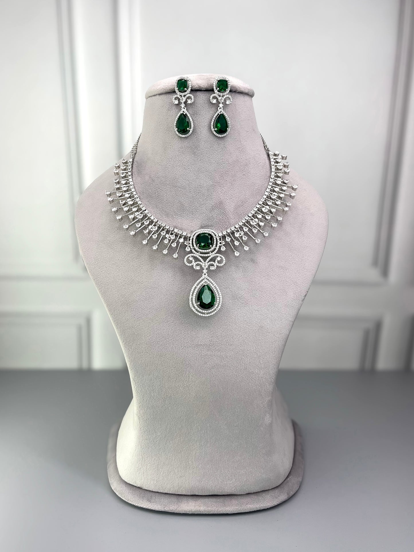 Audrey Emerald Green AD Necklace Set