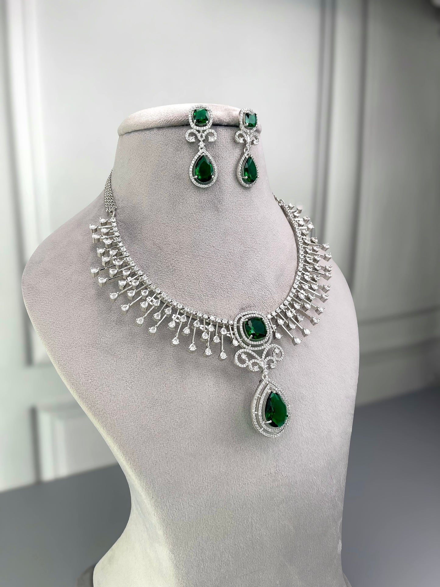 Audrey Emerald Green AD Necklace Set