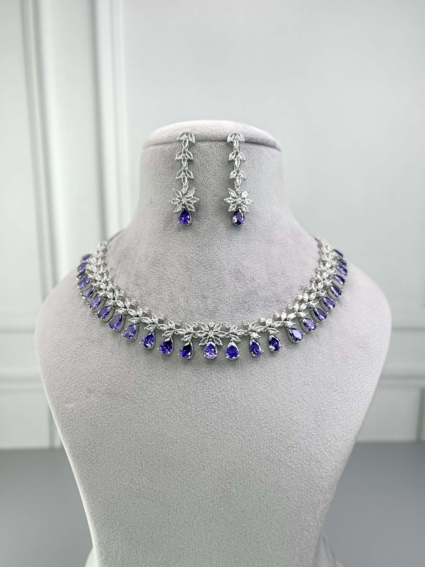 Hazel Lavender AD Necklace Set