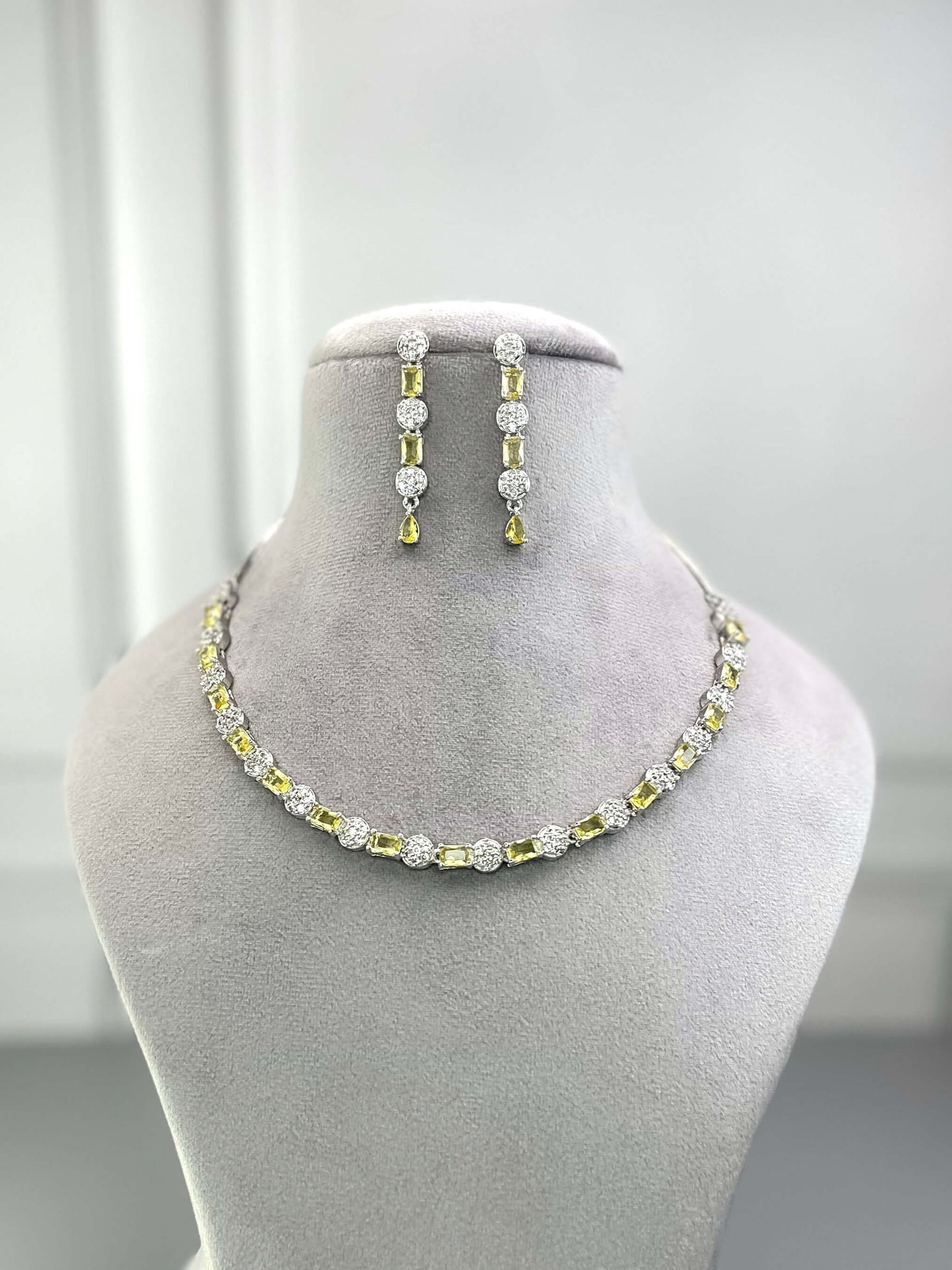 Lydia Yellow AD Necklace Set