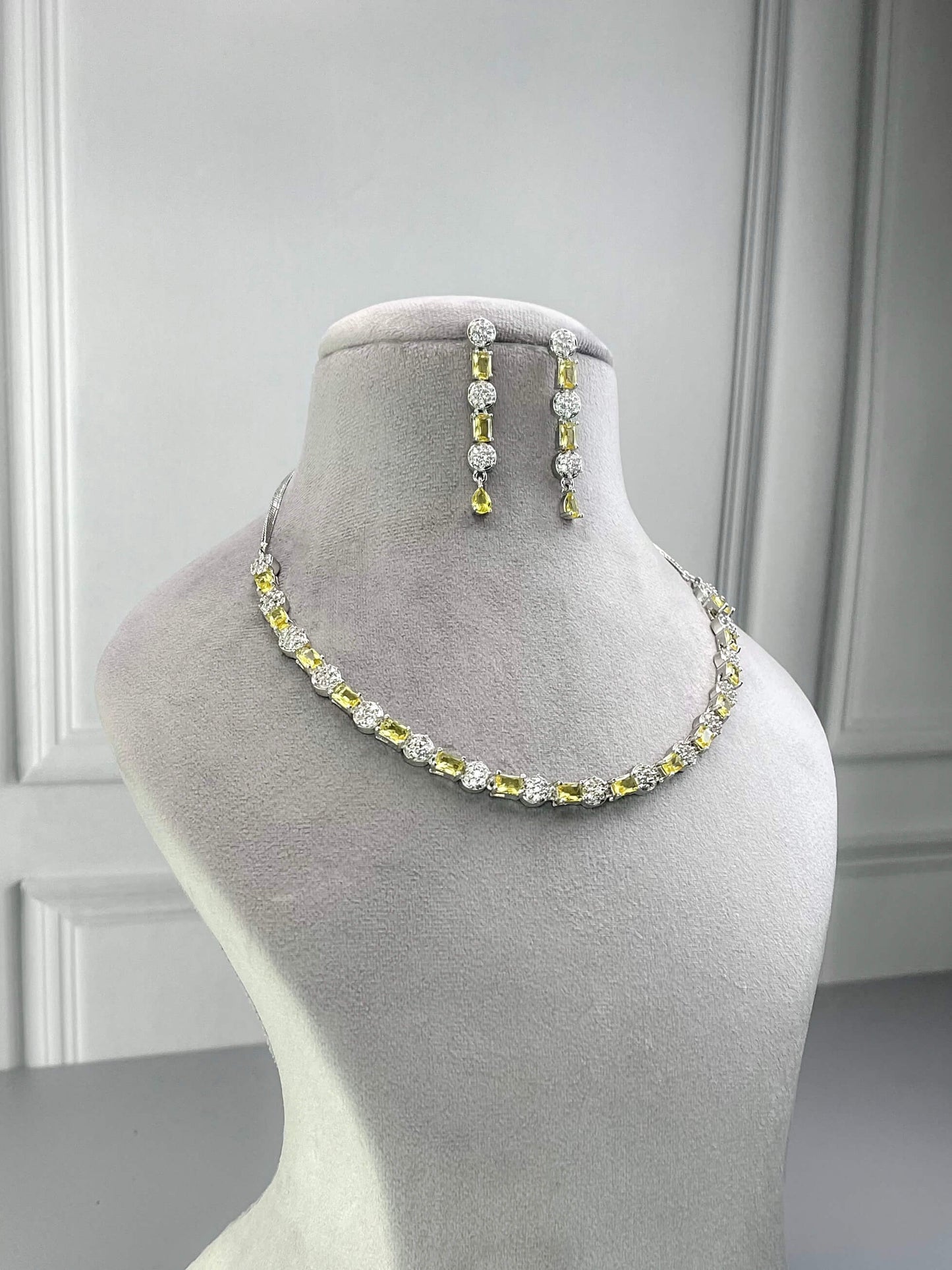 Lydia Yellow AD Necklace Set