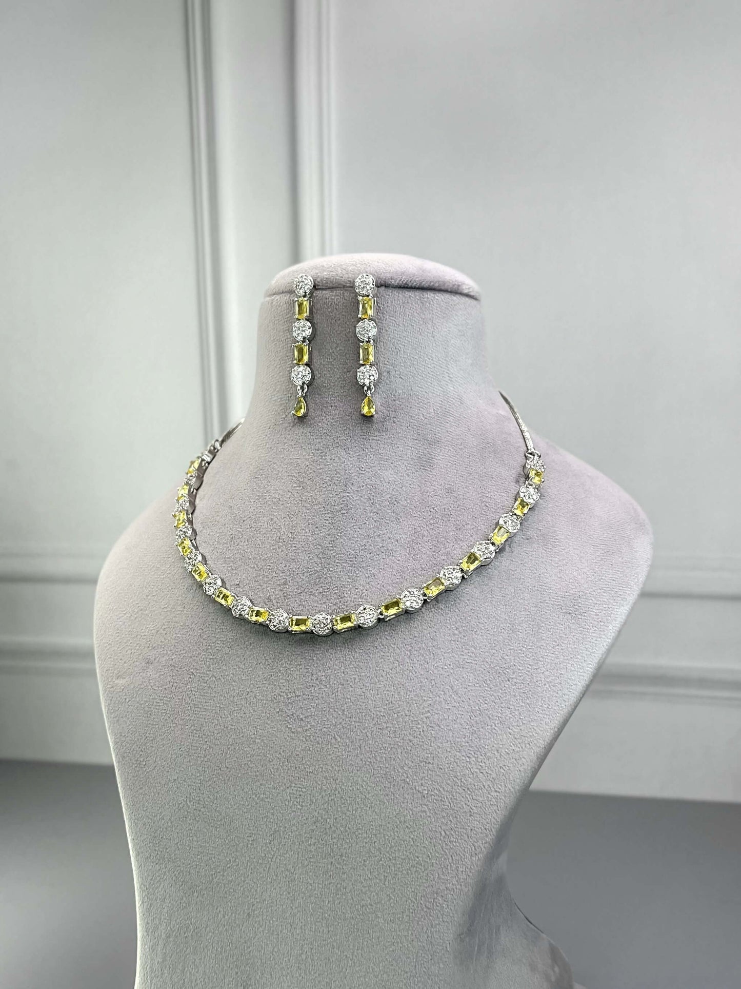 Lydia Yellow AD Necklace Set