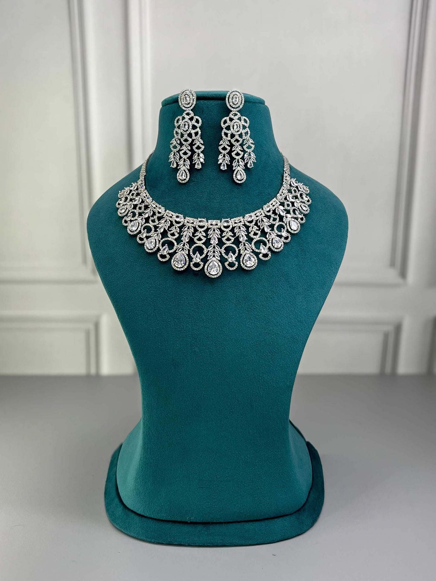 Stella Silver AD Necklace Set