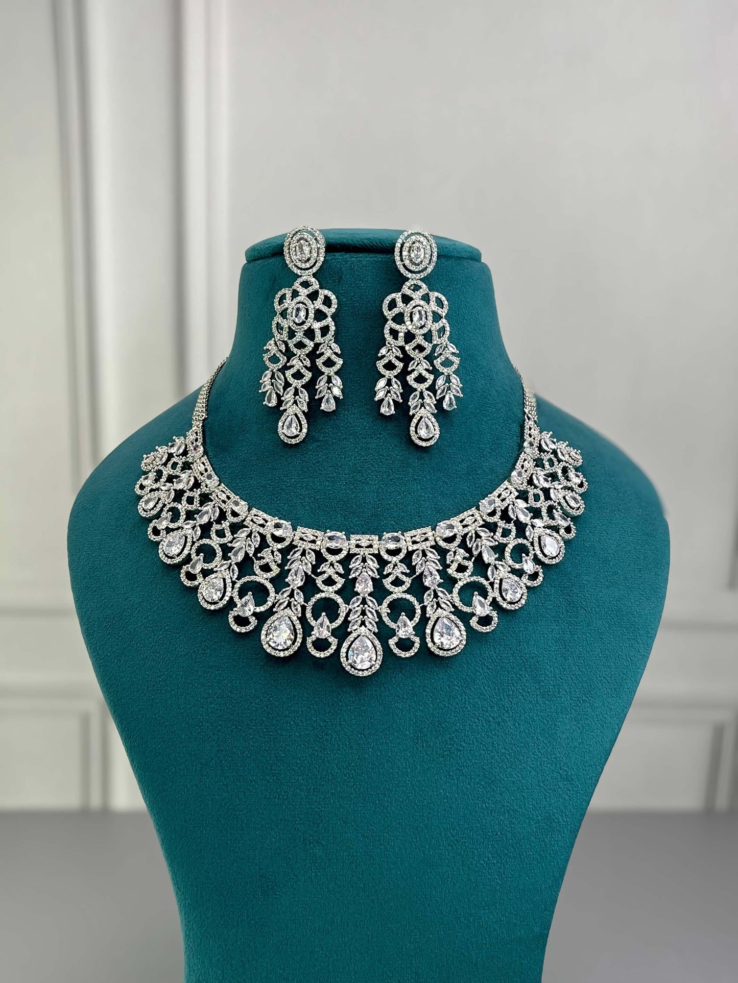 Stella Silver AD Necklace Set