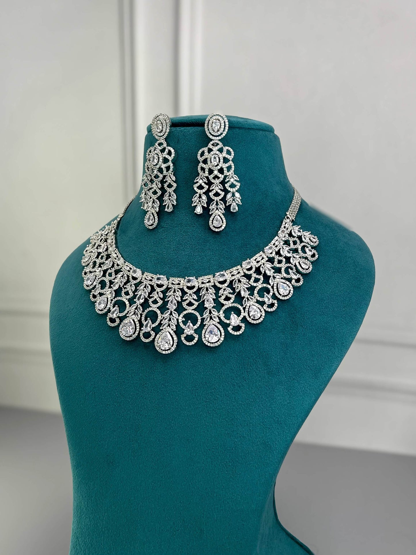 Stella Silver AD Necklace Set