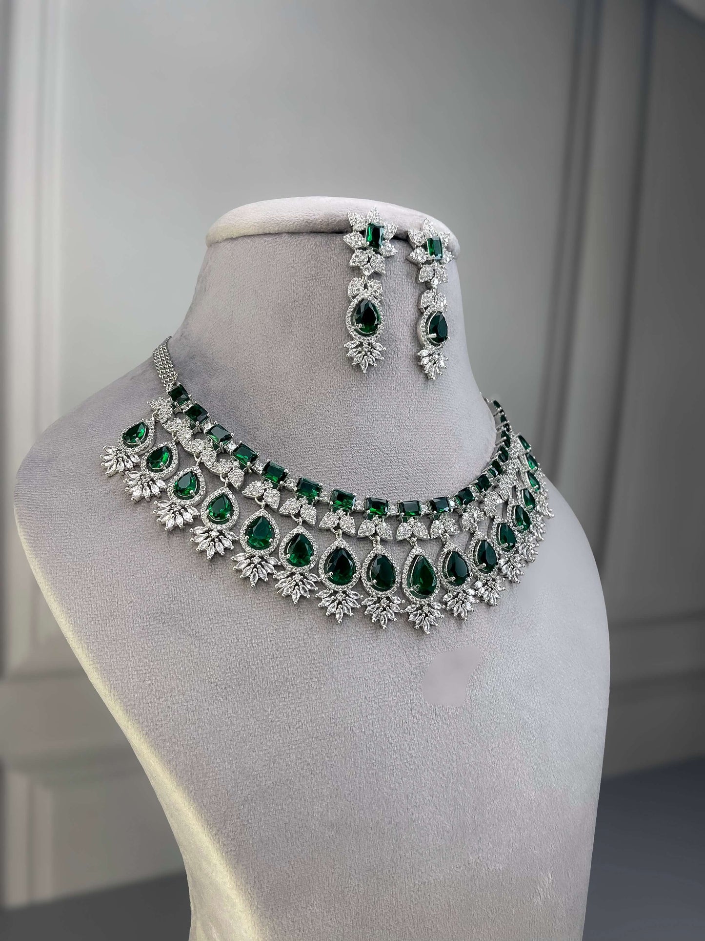 Selena Emerald Green AD Necklace Set