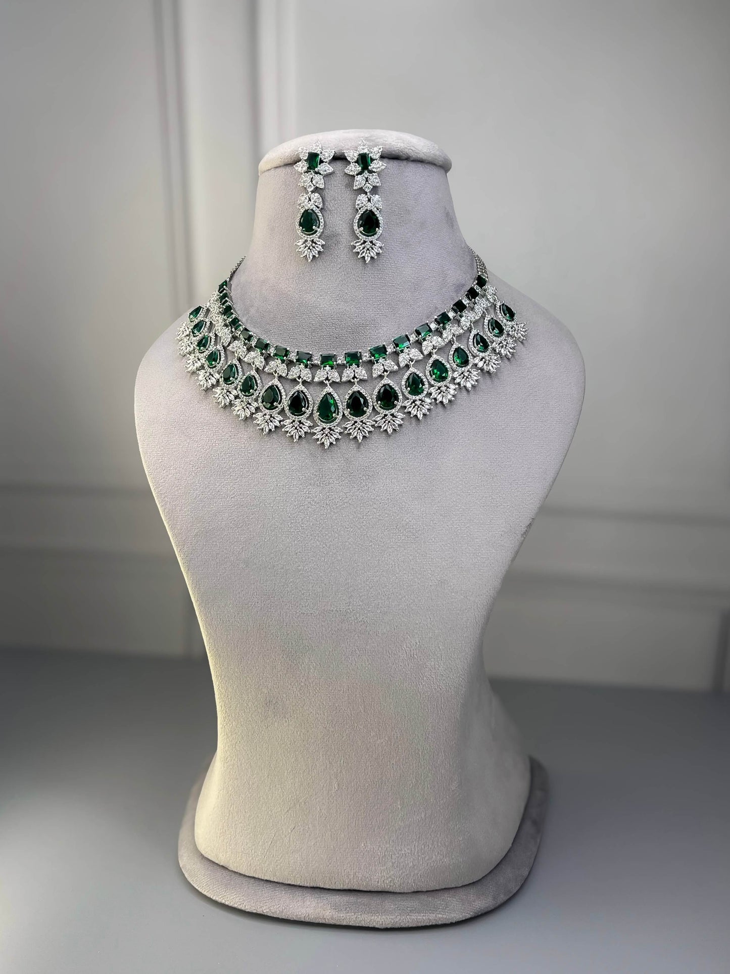 Selena Emerald Green AD Necklace Set