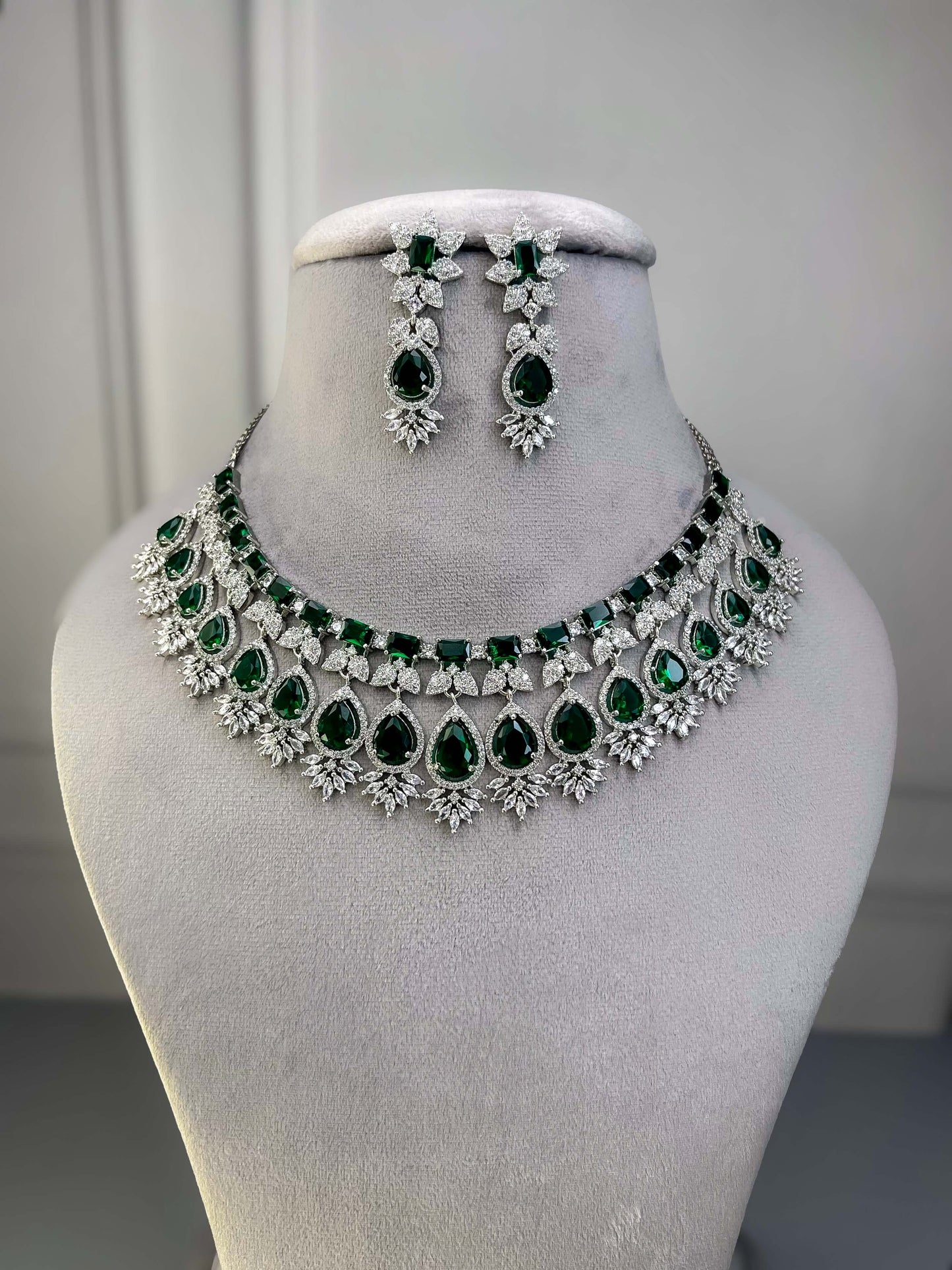 Selena Emerald Green AD Necklace Set