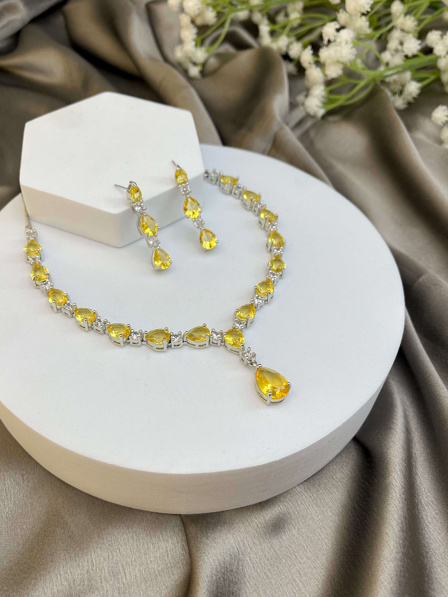 Kate Yellow Necklace set