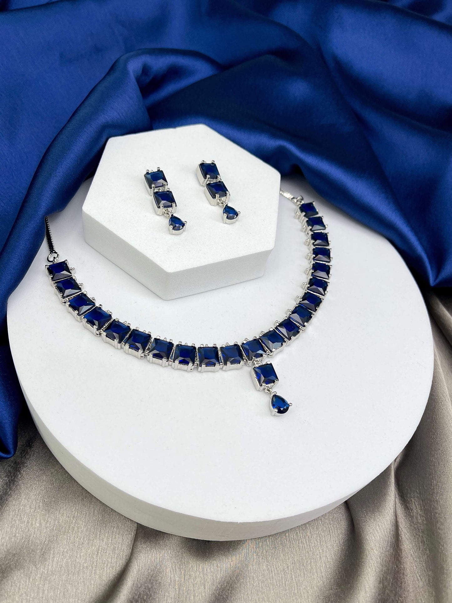 Gemma Sapphire Blue Necklace Set