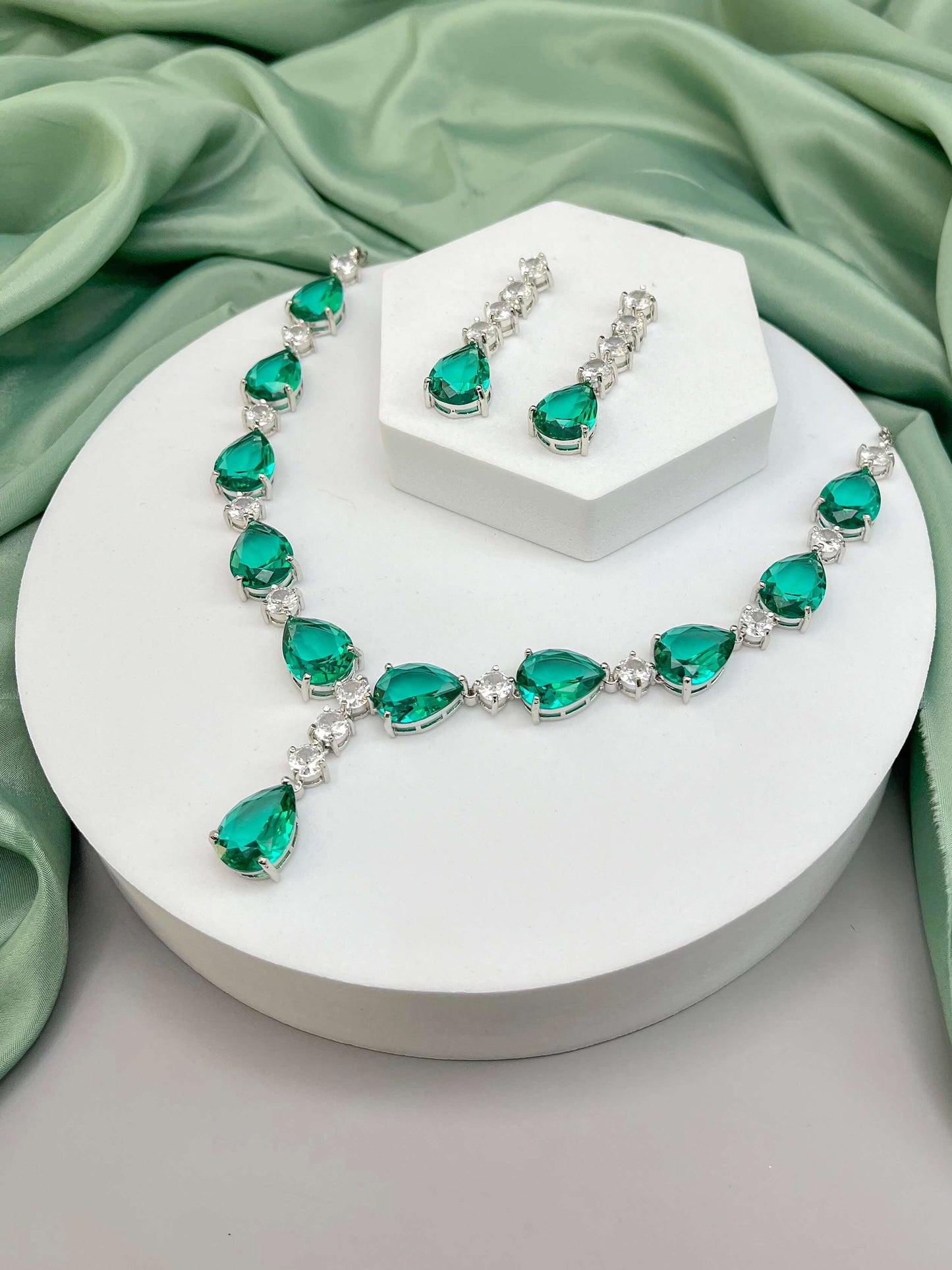 Eva Sea Green Necklace Set