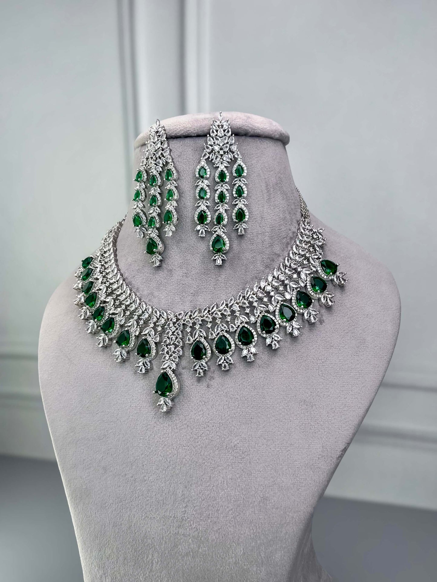 Kylie Emerald Green AD Necklace Set