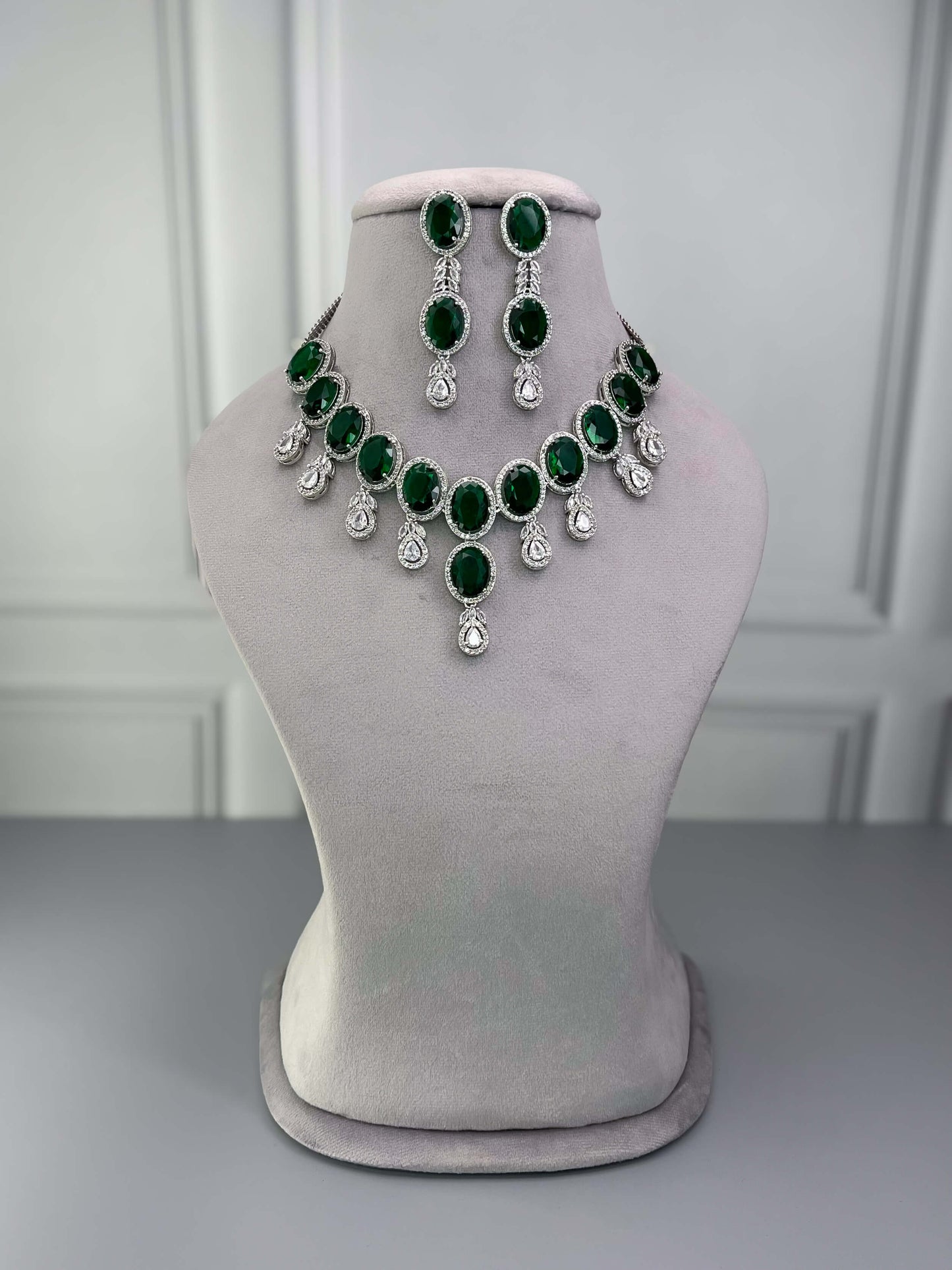 Valerie Emerald Green AD Necklace Set