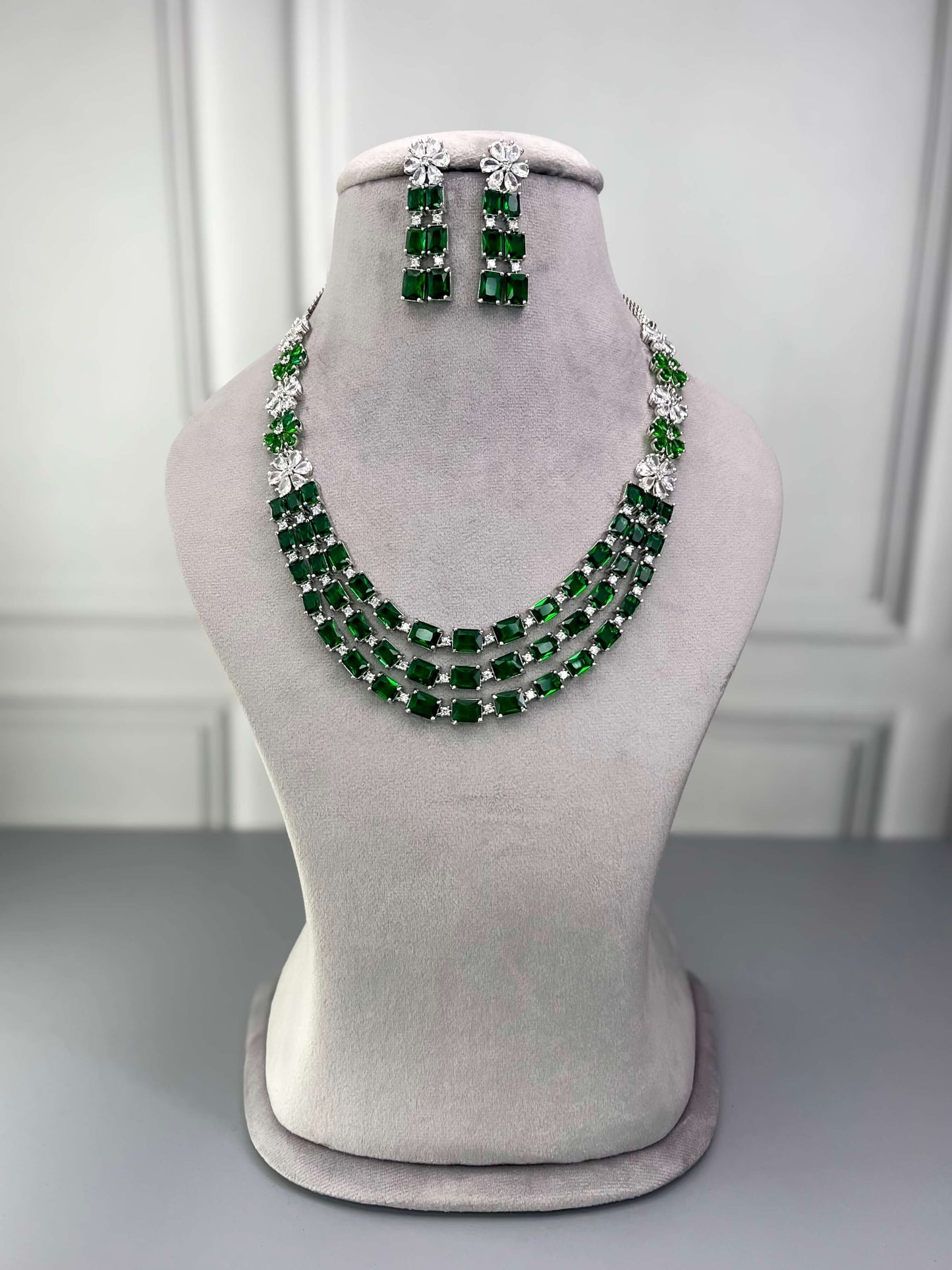 Vivian Emerald Green AD Necklace Set