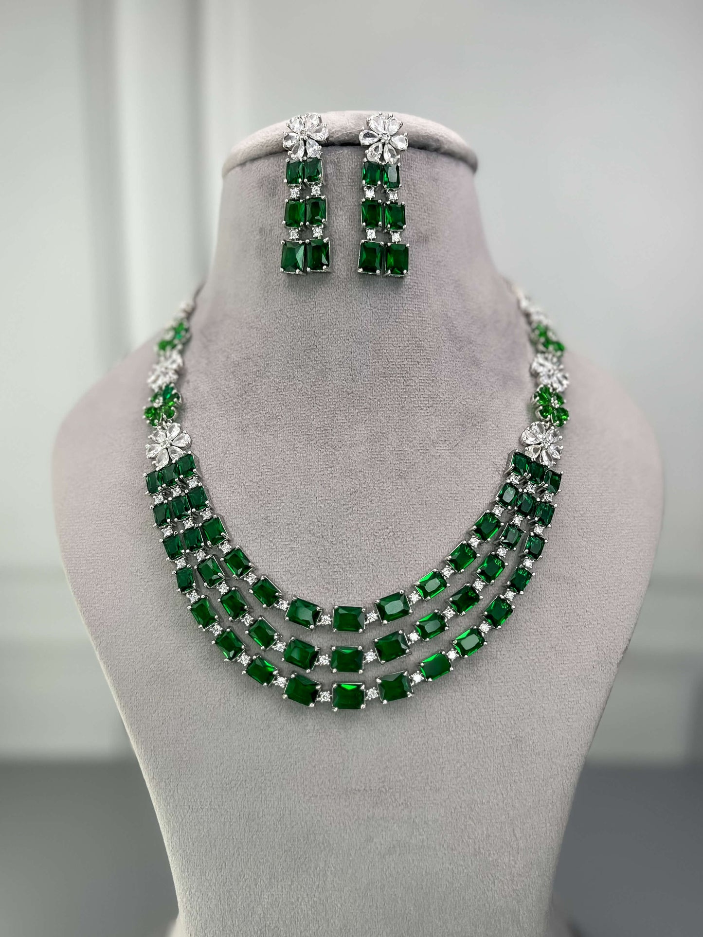 Vivian Emerald Green AD Necklace Set