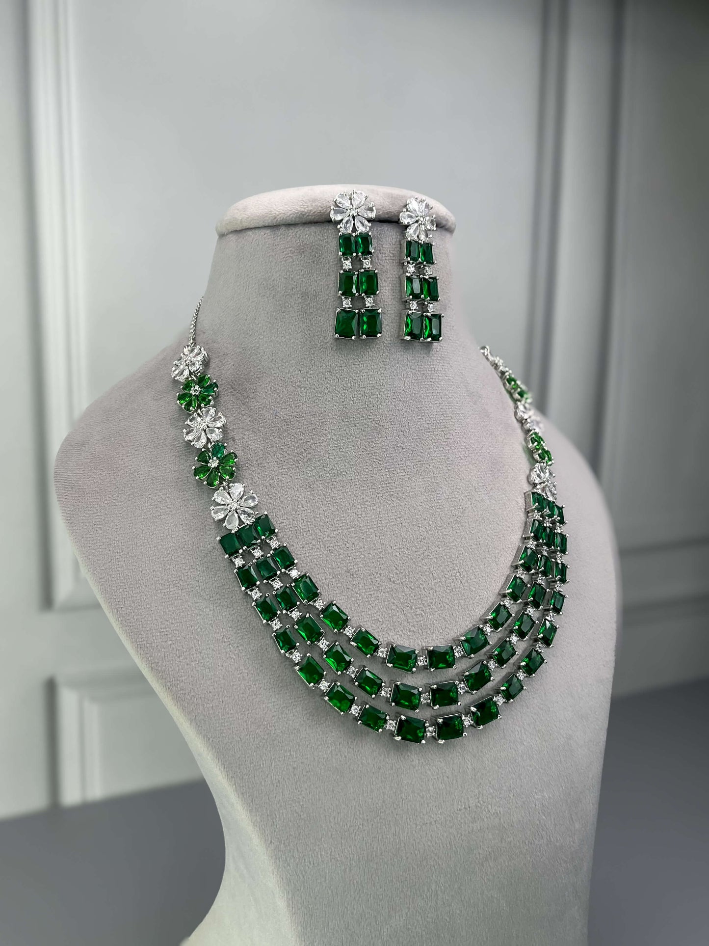 Vivian Emerald Green AD Necklace Set