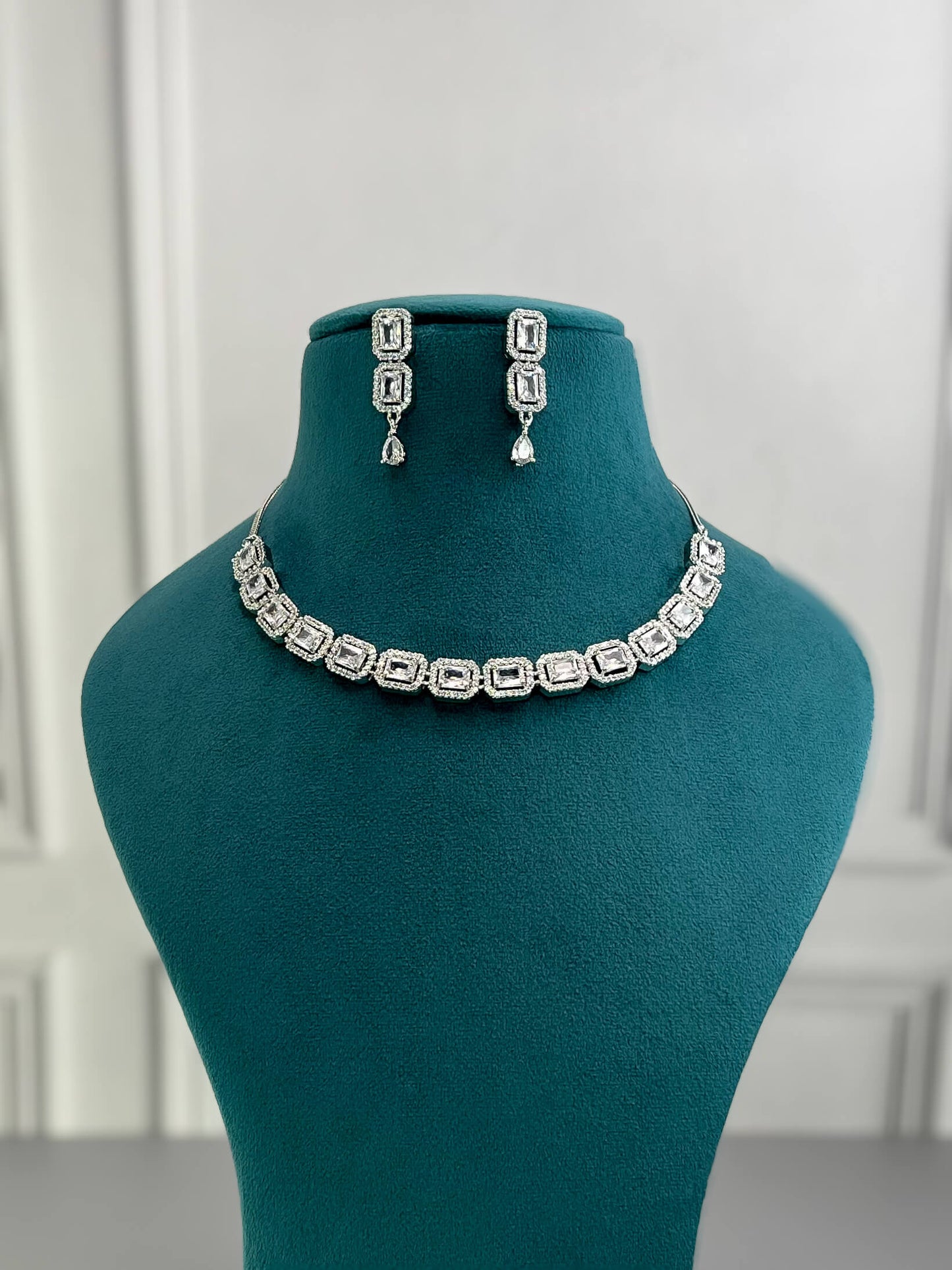 Jenna Silver AD Necklace Set