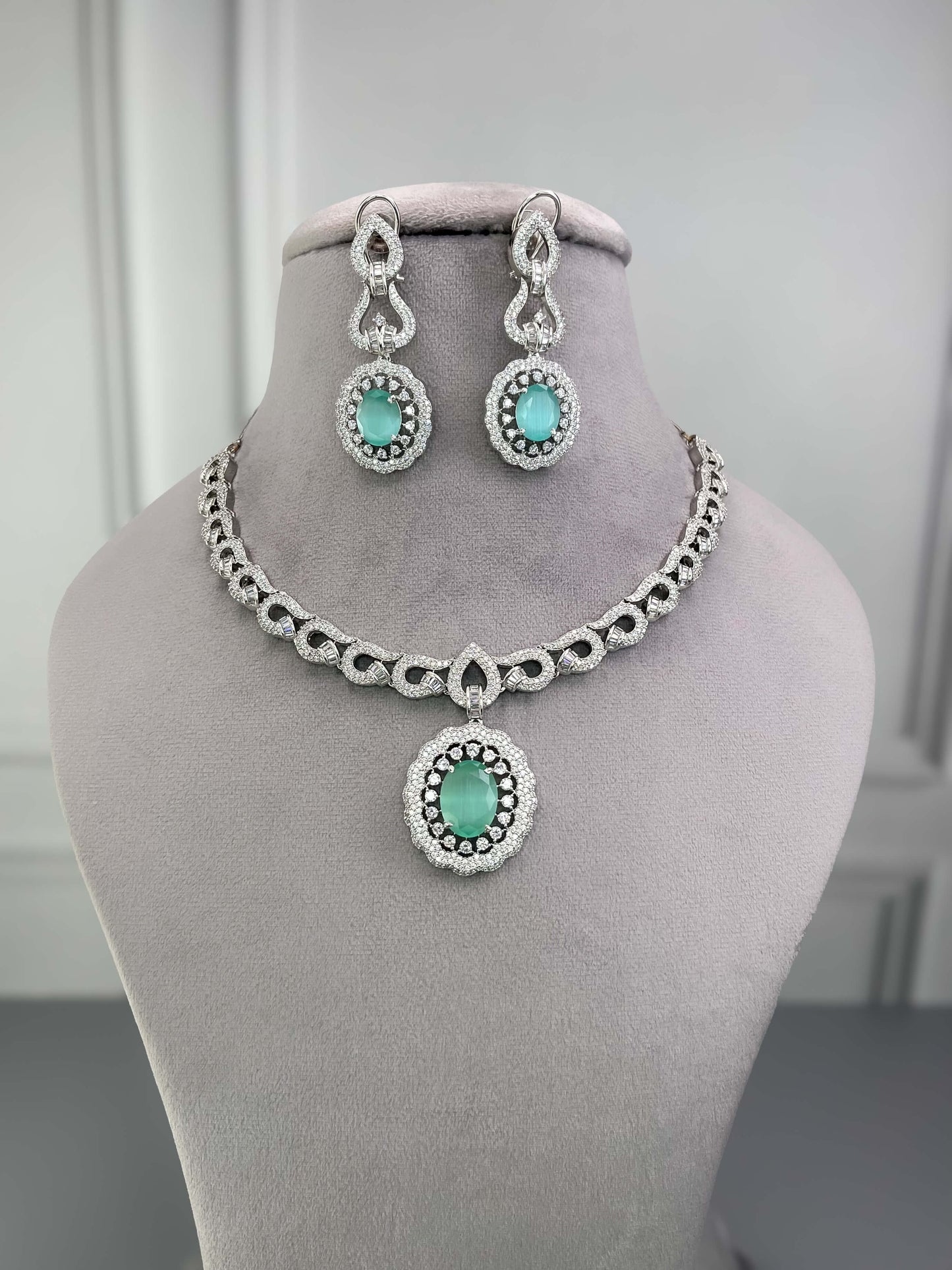 Emily Mint Green AD Necklace Set