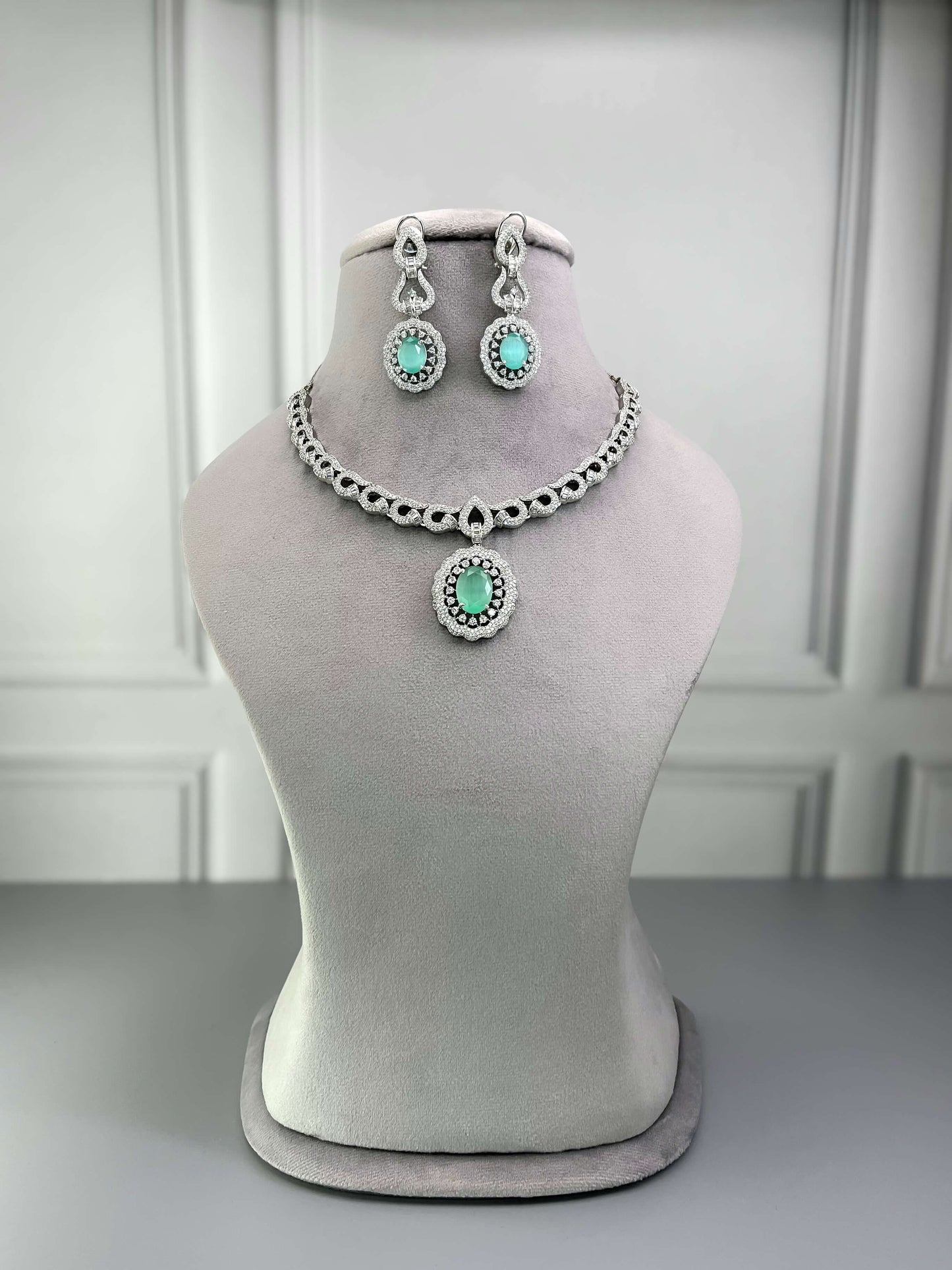 Emily Mint Green AD Necklace Set