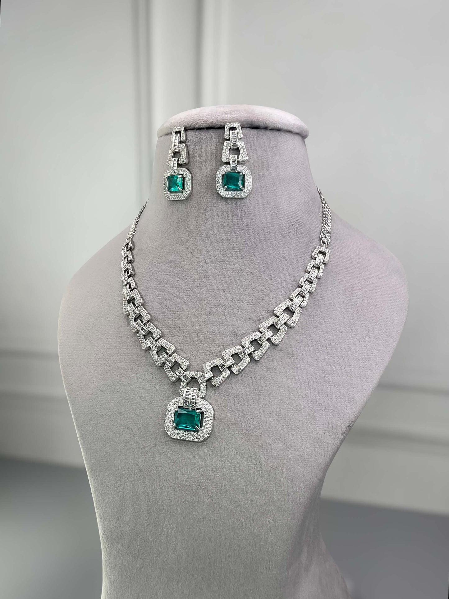 Sasha Sea Green AD Necklace Set