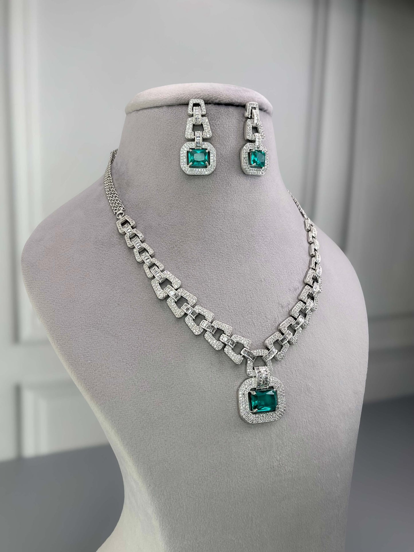 Sasha Sea Green AD Necklace Set