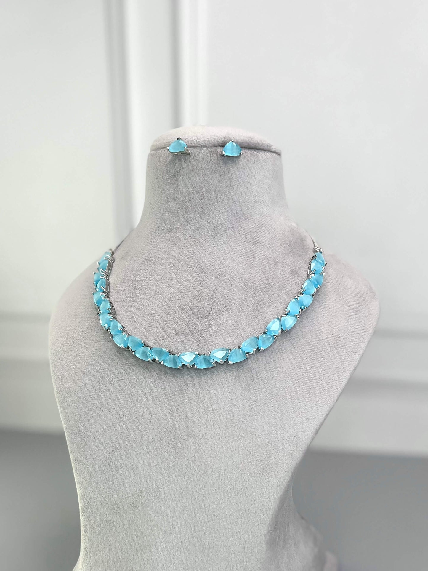 Jane Turquoise Blue Necklace Set