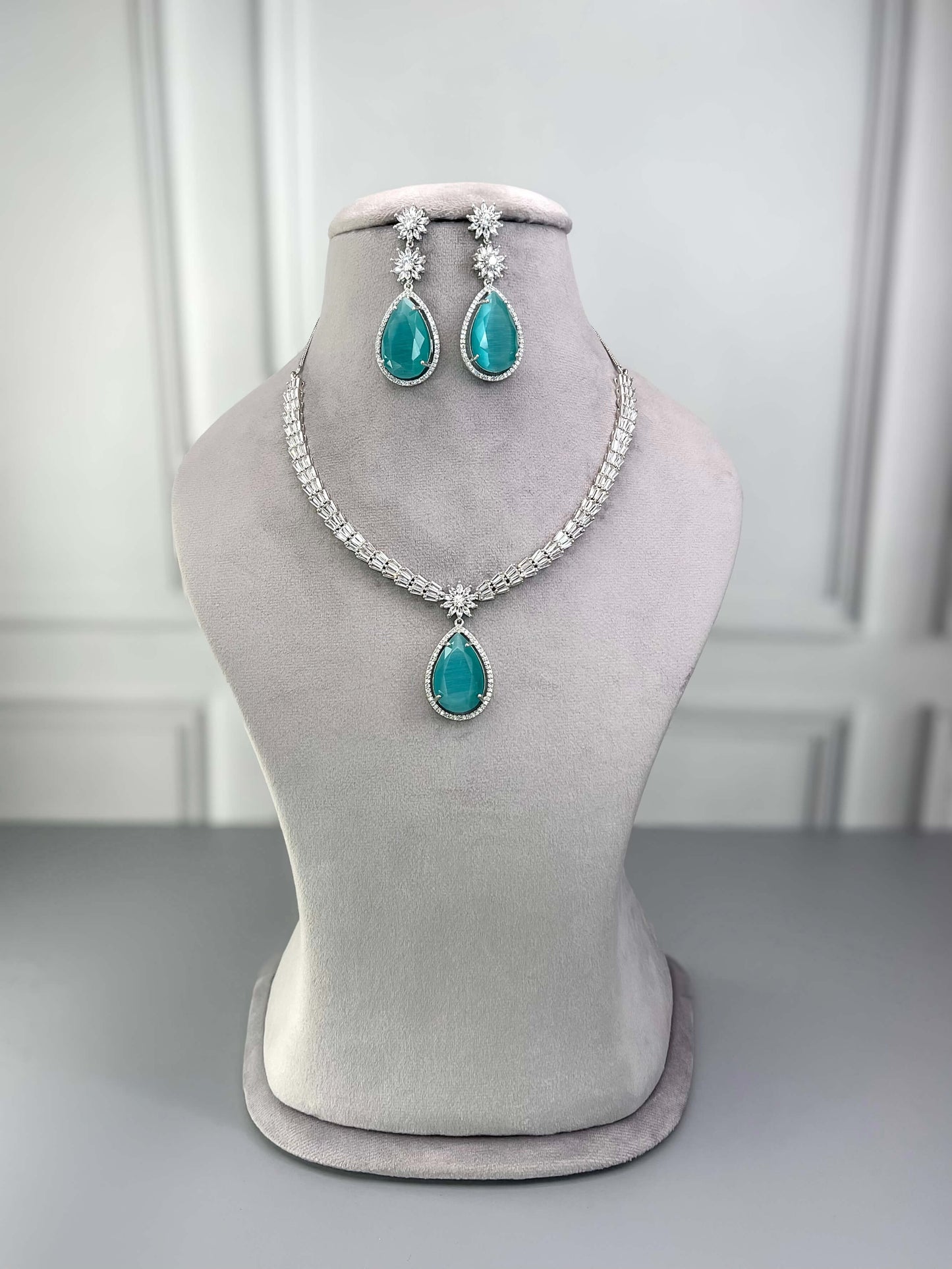 Megan Mint Green AD Necklace Set