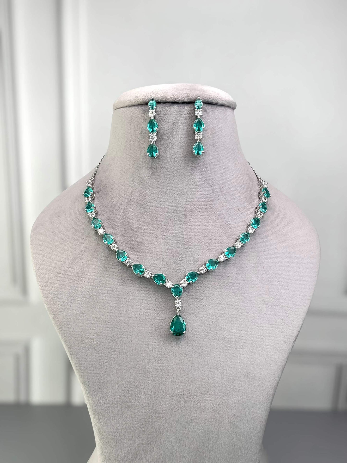 Kate Sea Green Necklace set