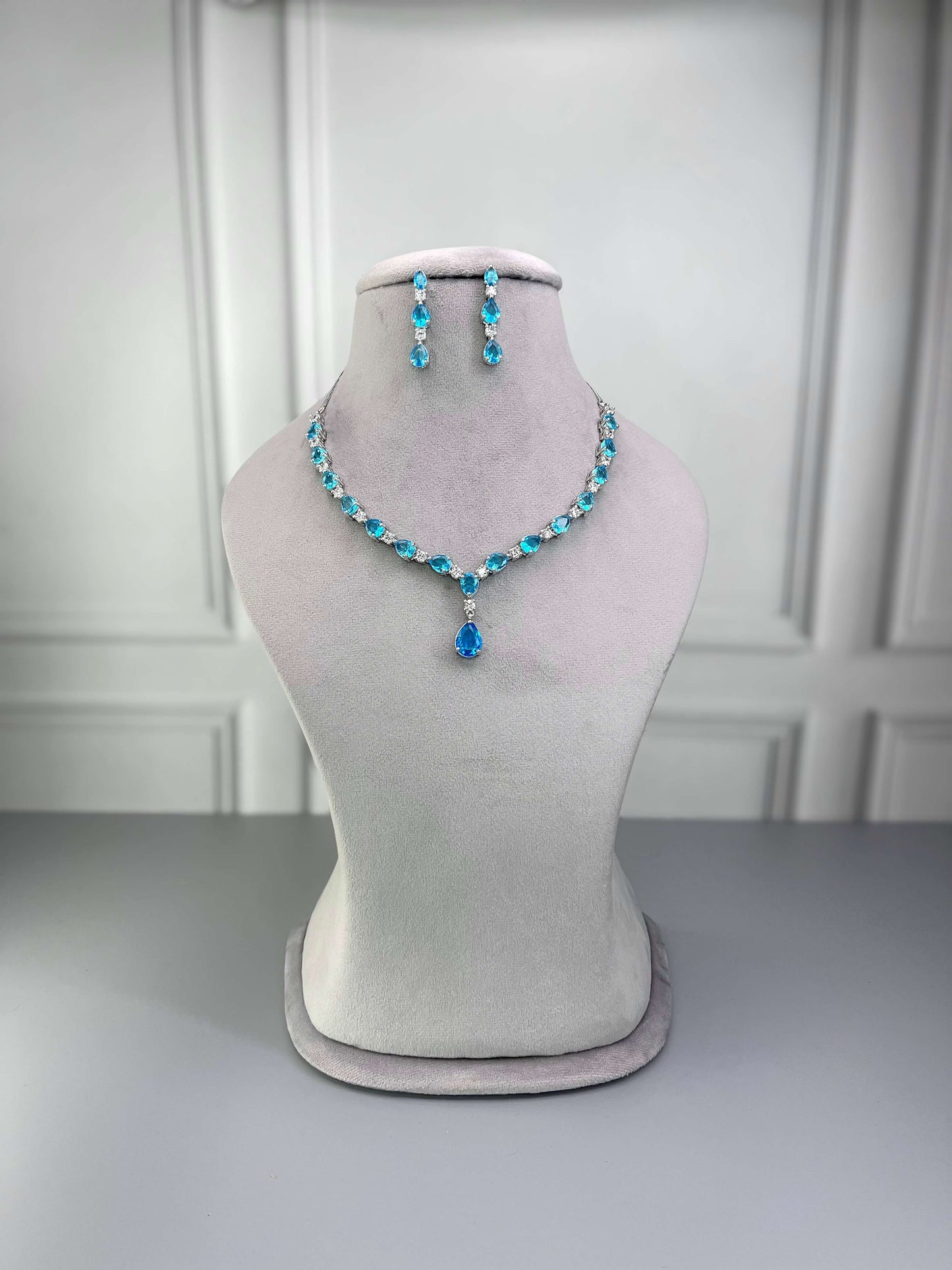 Kate Turquoise Blue Necklace set