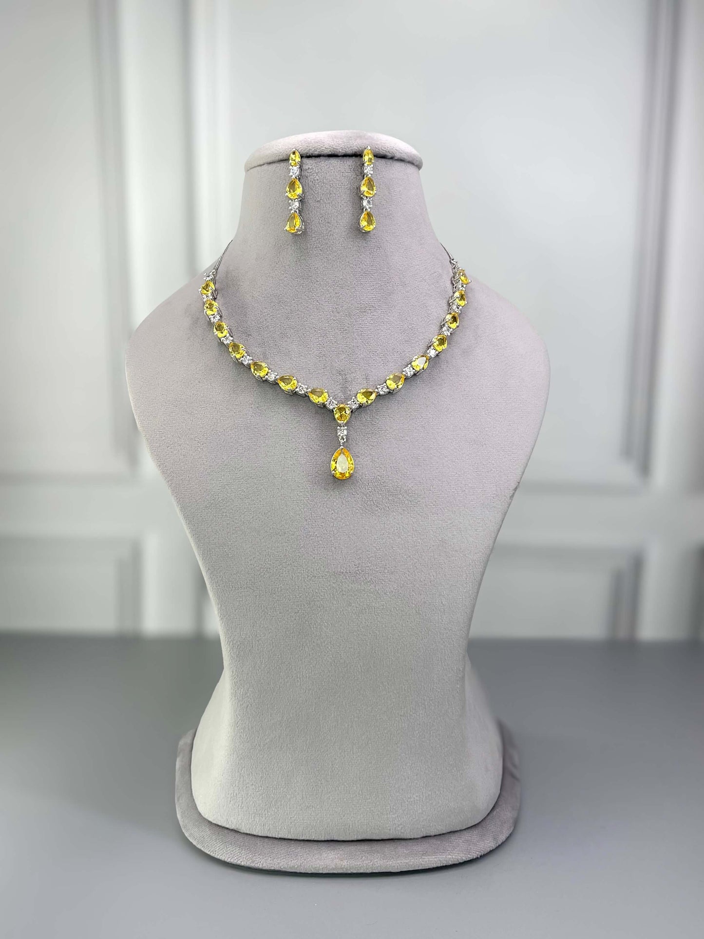 Kate Yellow Necklace set