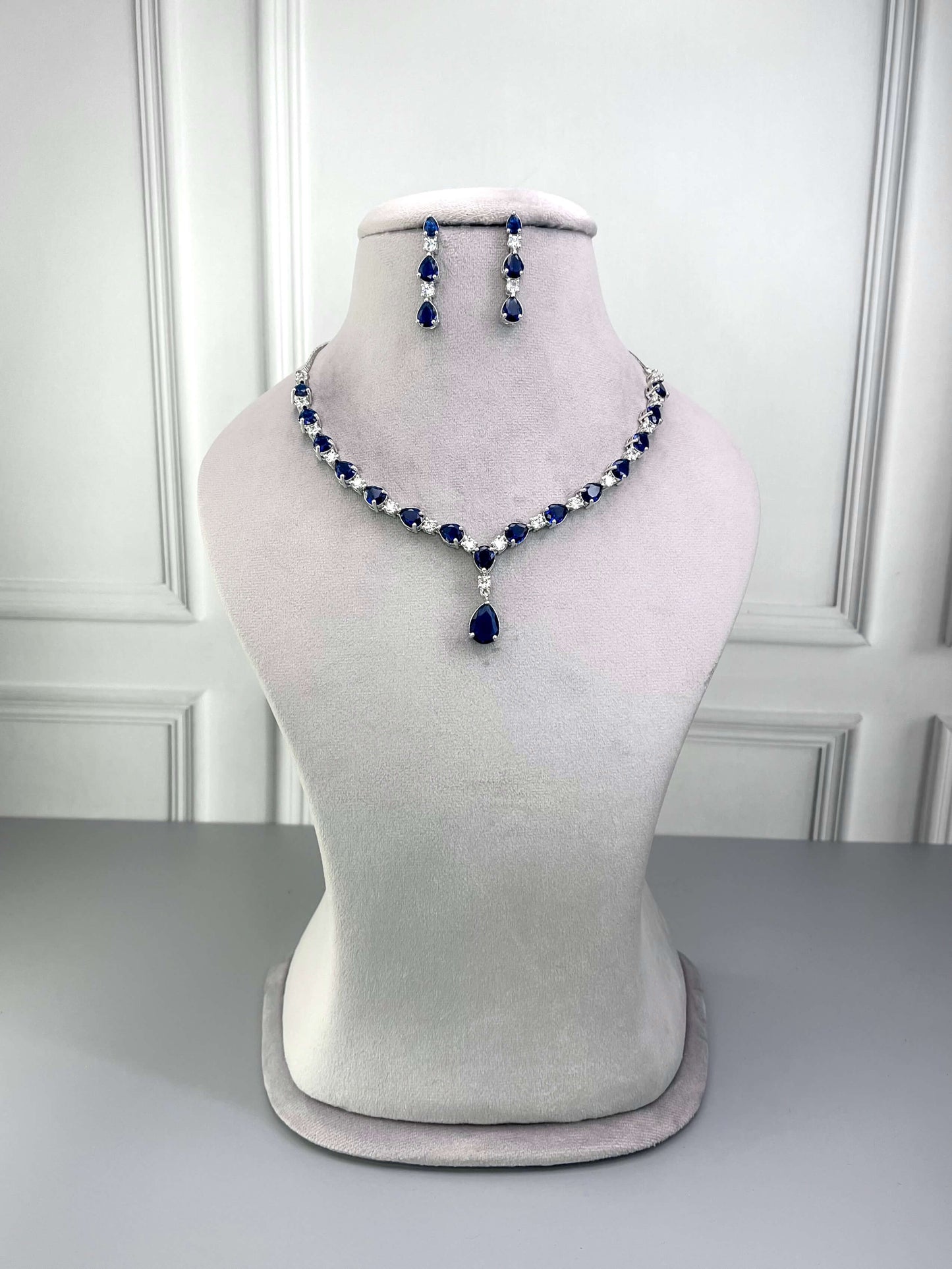 Kate Sapphire Blue Necklace set