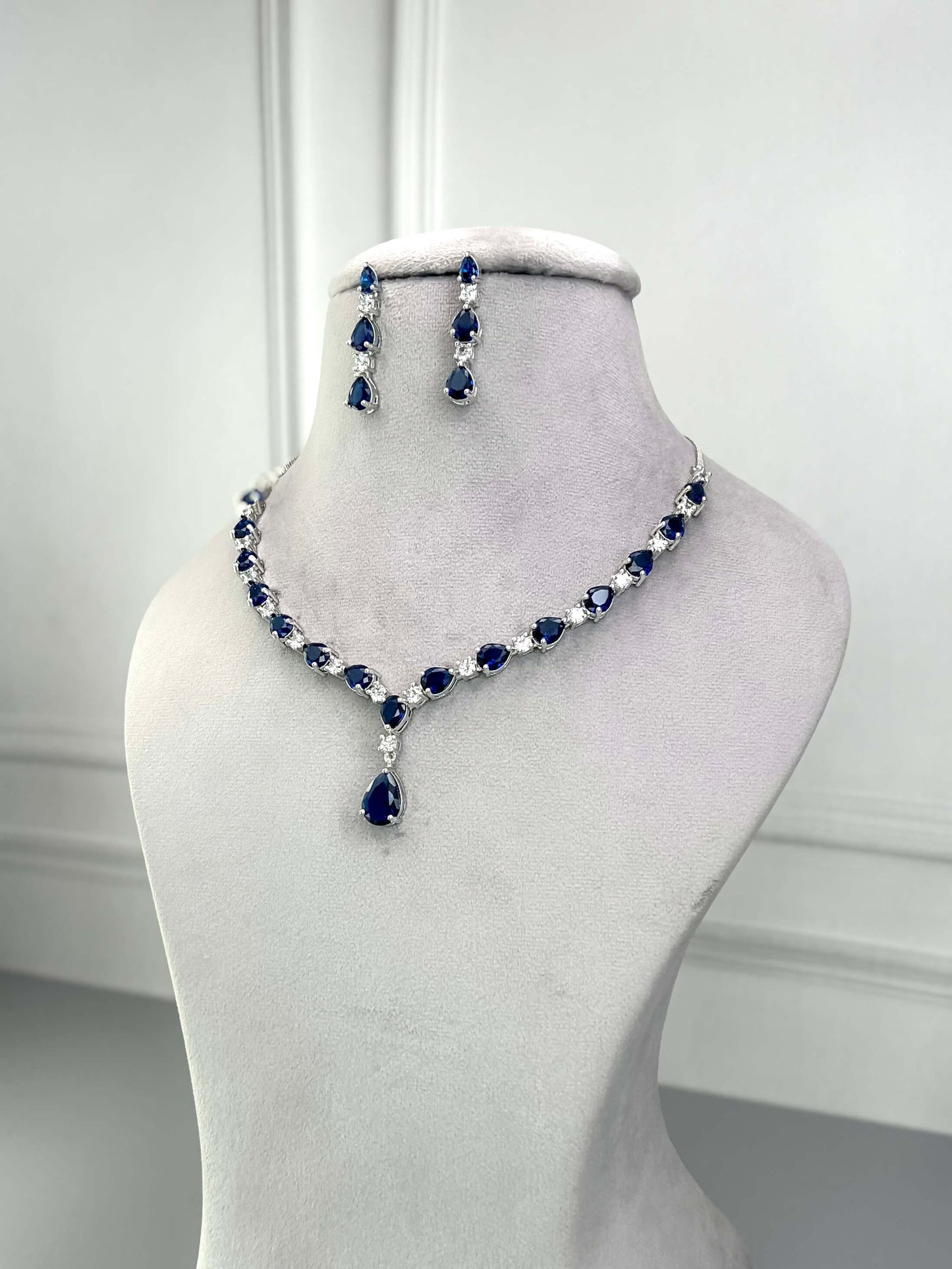 Kate Sapphire Blue Necklace set