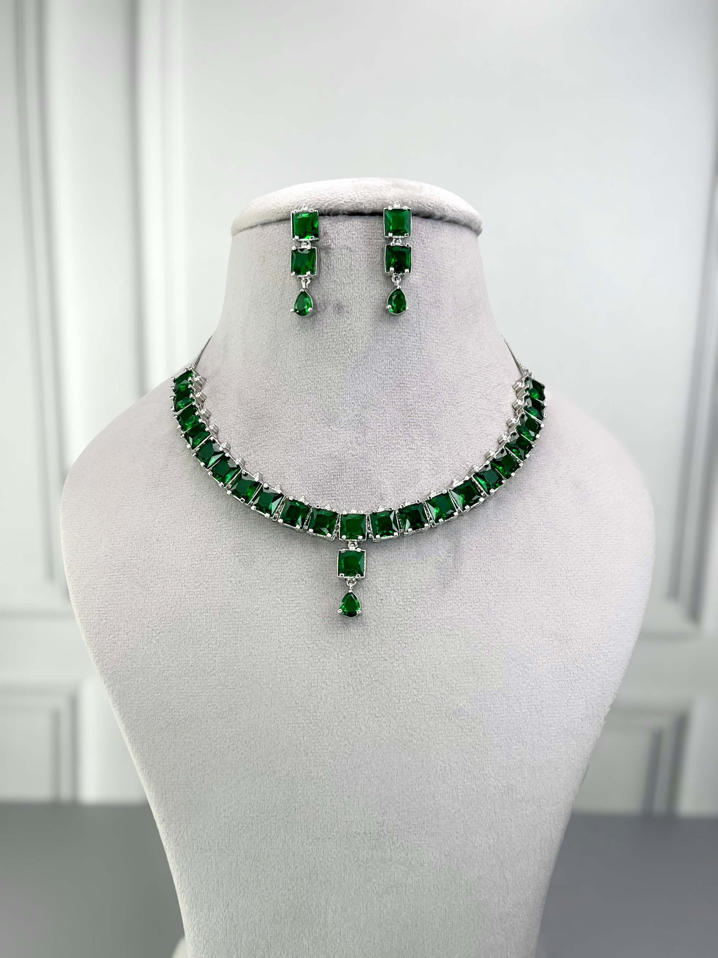 Gemma Emerald Green Necklace Set