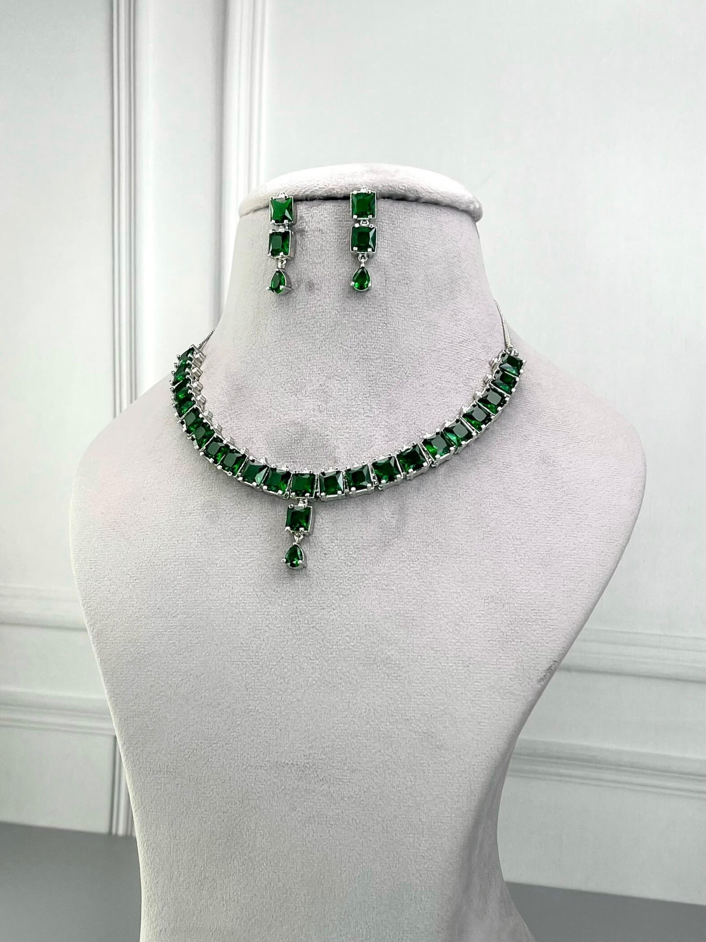 Gemma Emerald Green Necklace Set