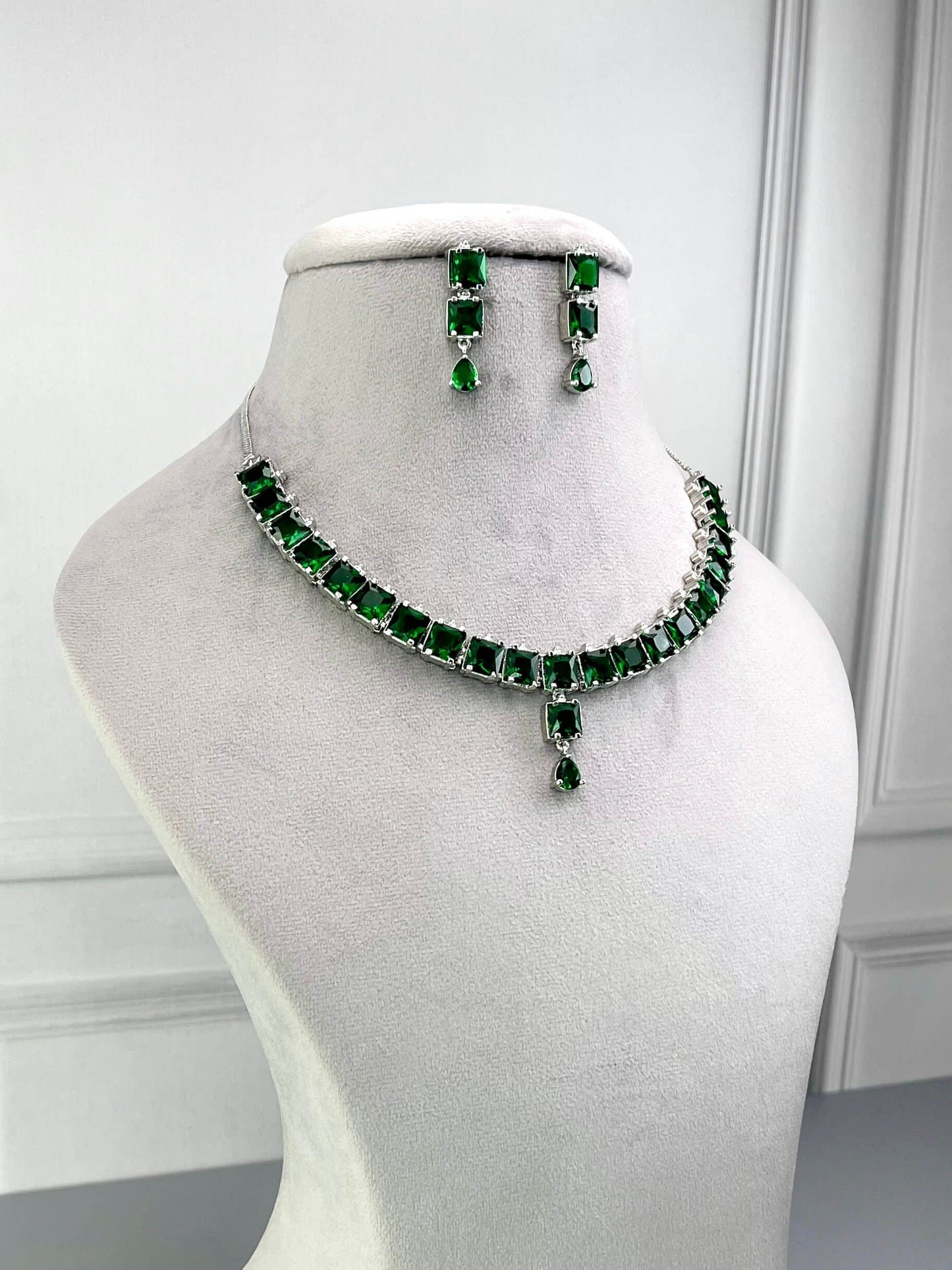 Gemma Emerald Green Necklace Set