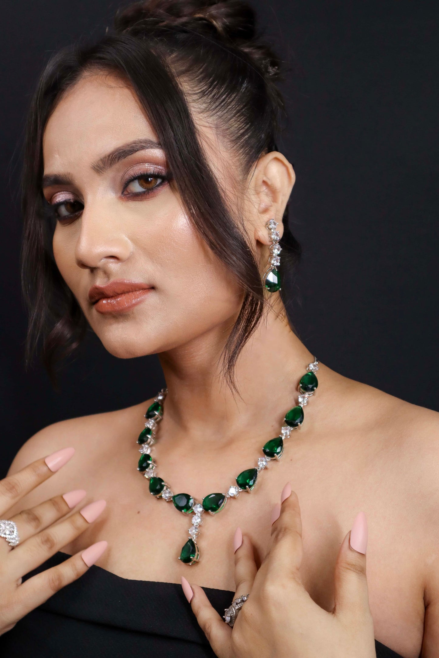 Eva Emerald Green Necklace Set