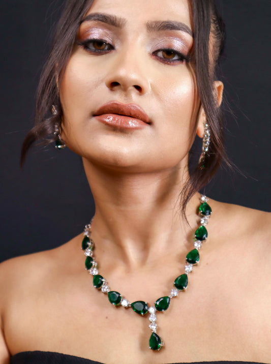 Eva Emerald Green Necklace Set