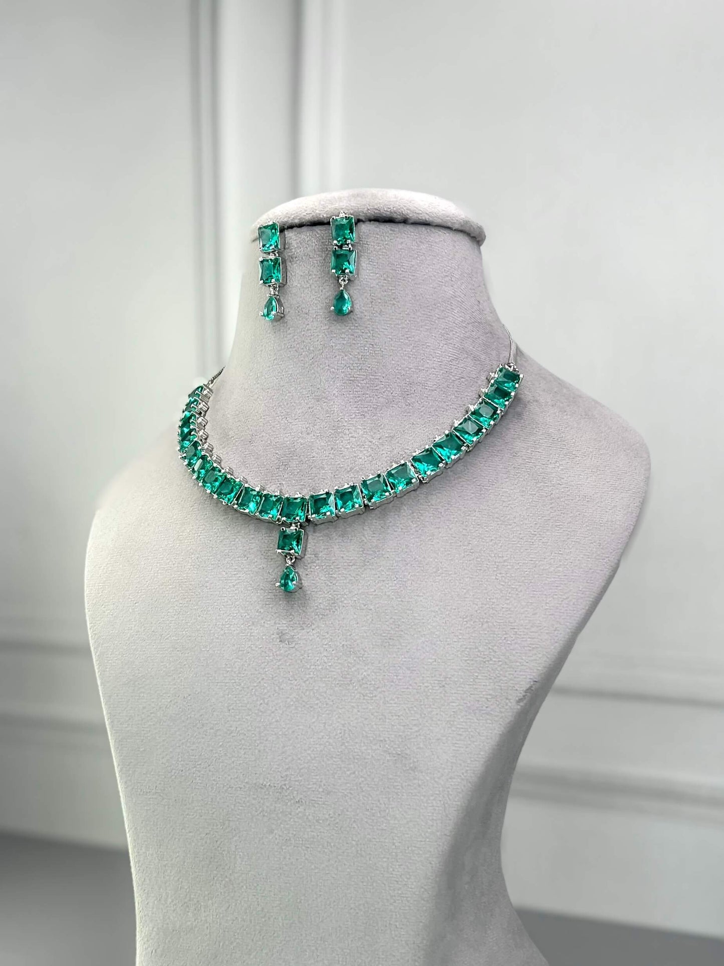 Gemma Sea Green Necklace Set