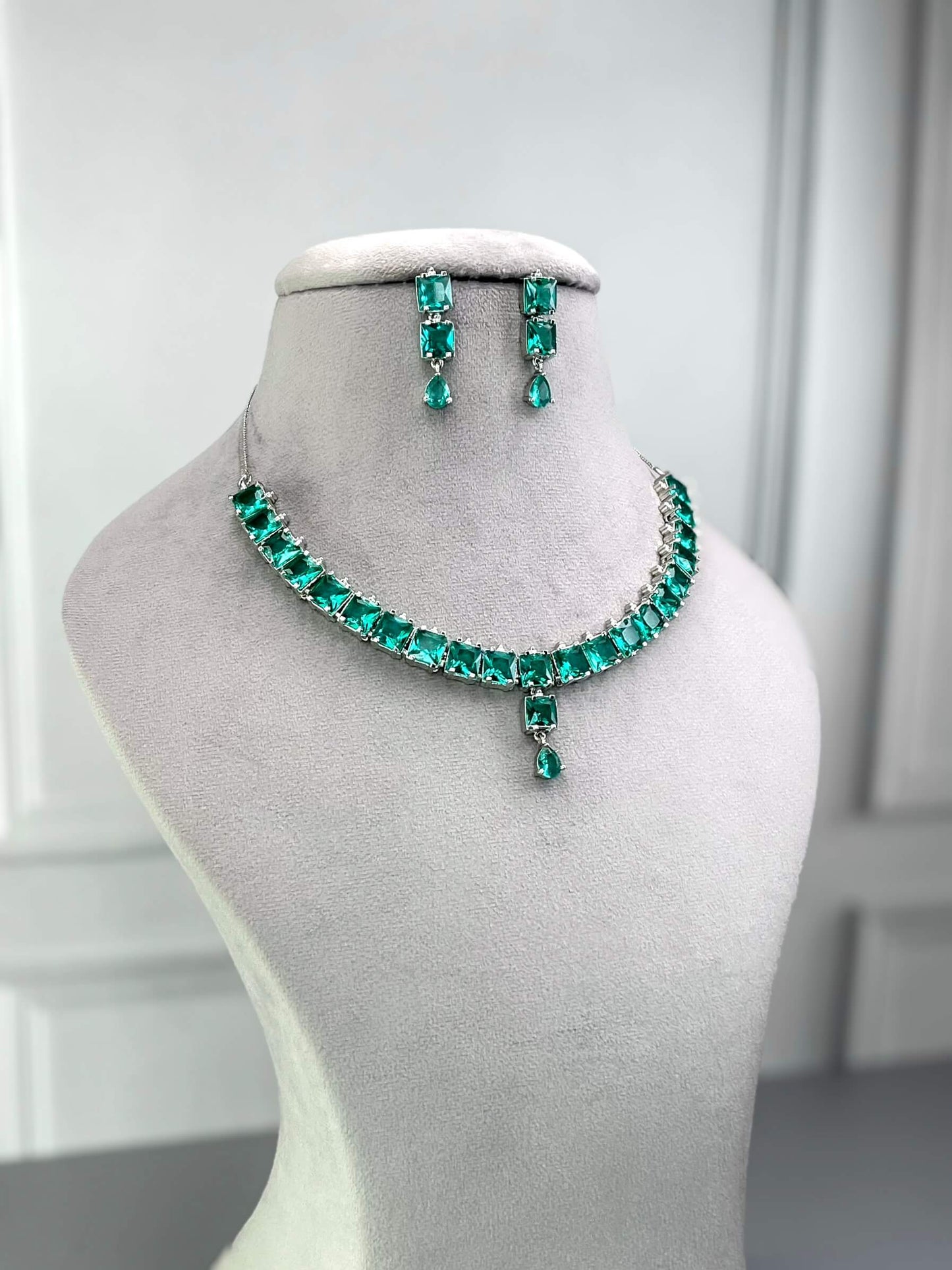 Gemma Sea Green Necklace Set