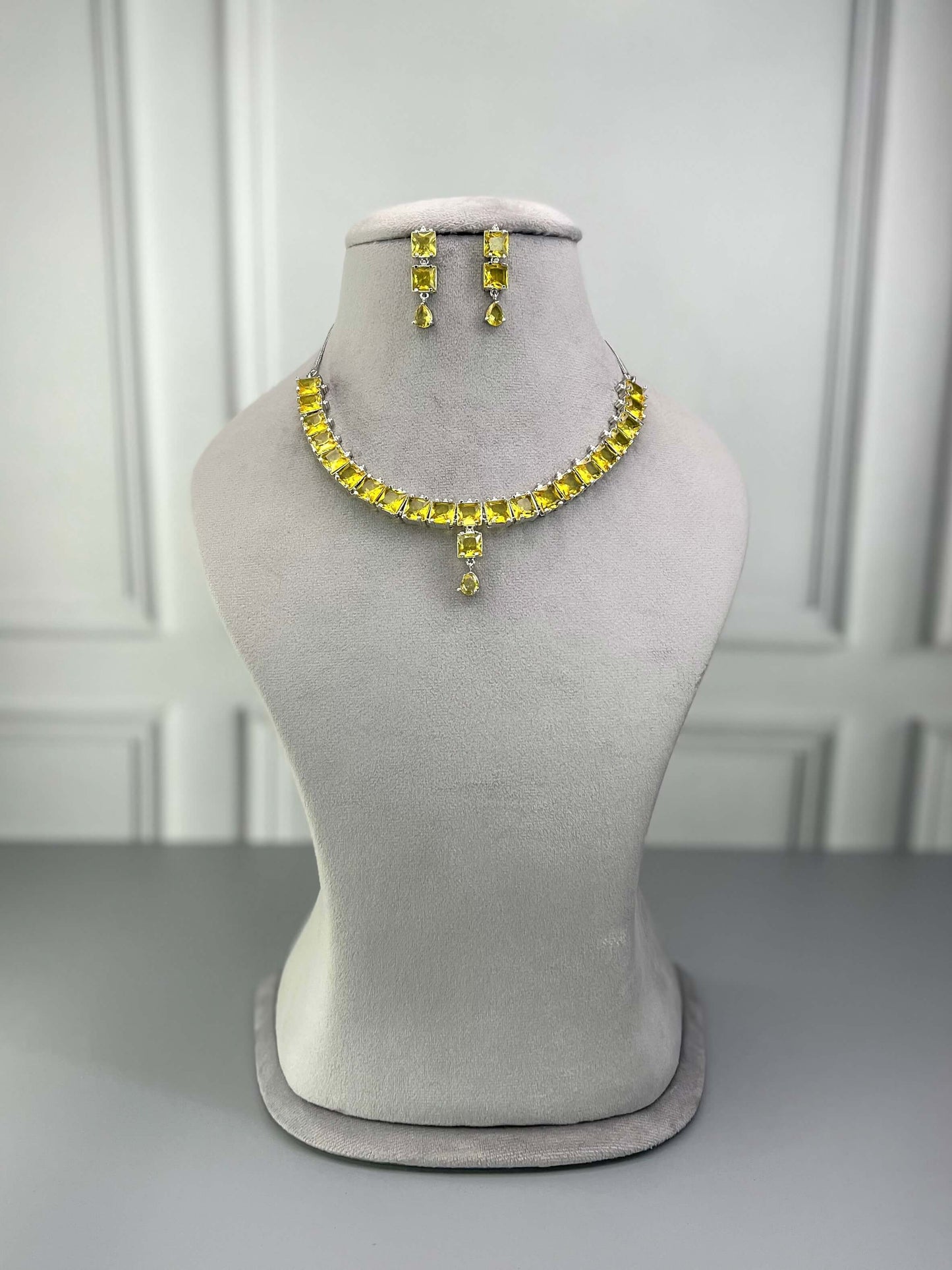 Gemma Yellow Necklace Set