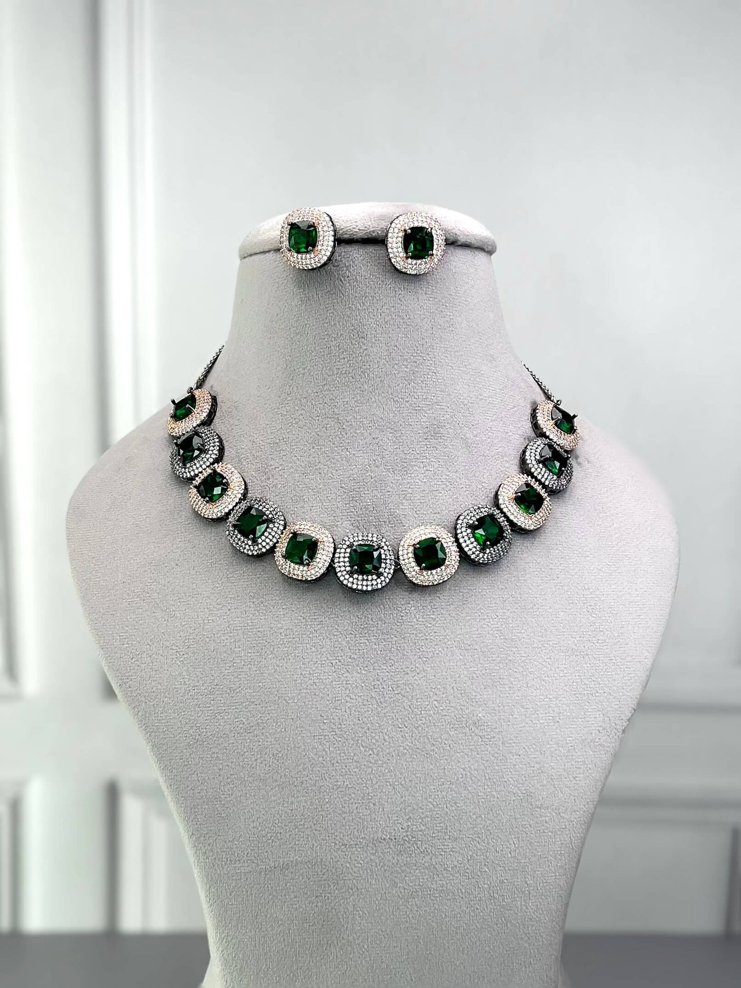 Caroline Emerald Green AD Necklace Set