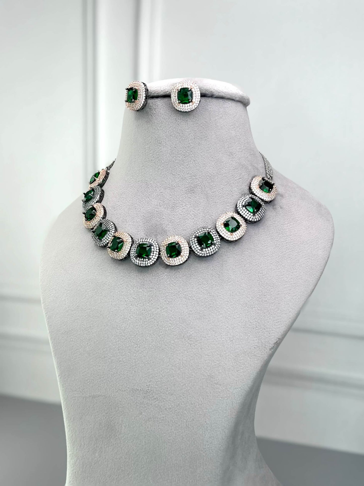 Caroline Emerald Green AD Necklace Set