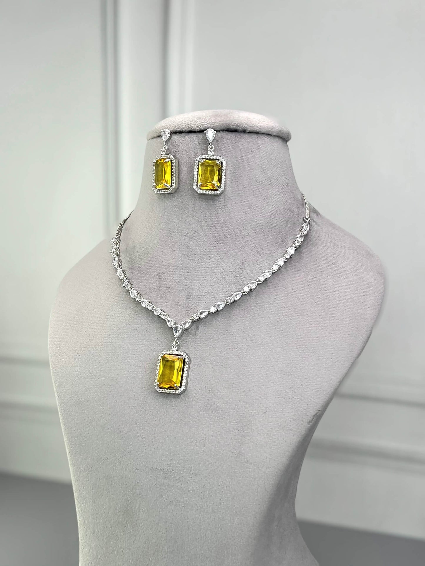 Chloe Yellow AD Necklace Set