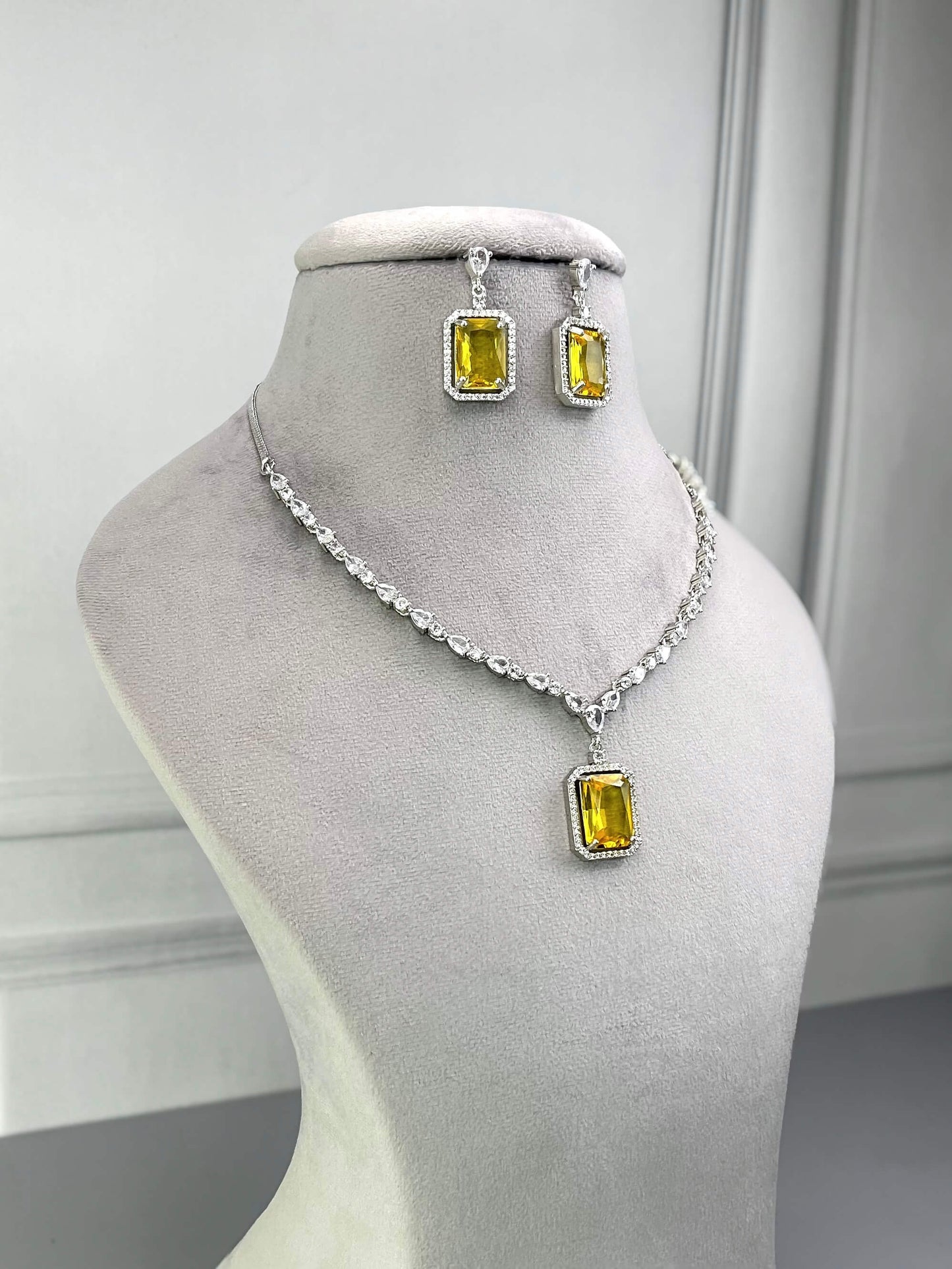 Chloe Yellow AD Necklace Set